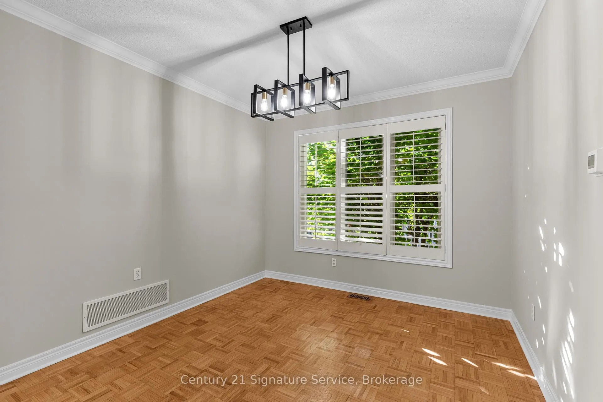 Photo 12 of 54 Millhouse Mews, Brampton, Bram West — HOMEH