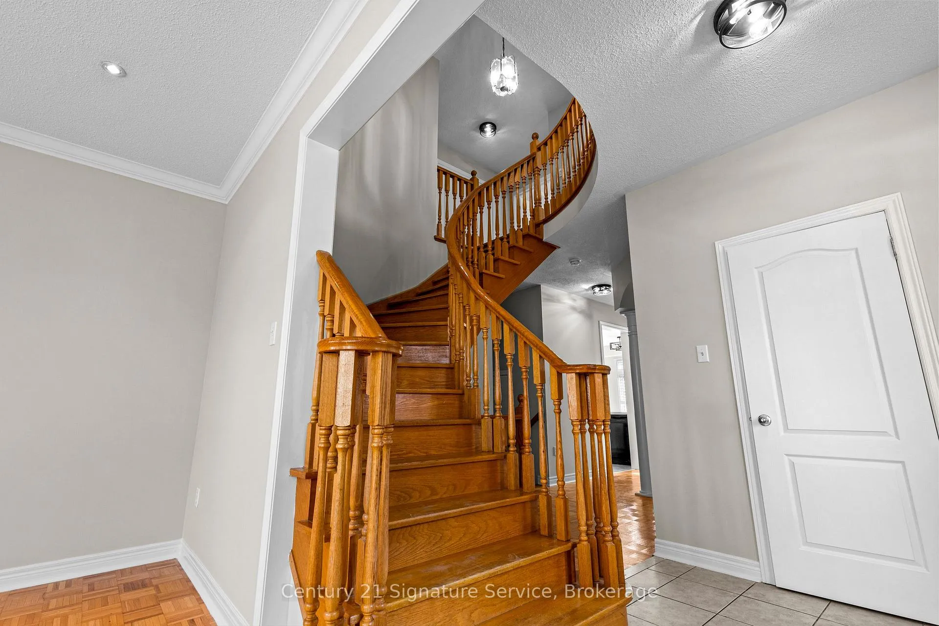 Photo 15 of 54 Millhouse Mews, Brampton, Bram West — HOMEH