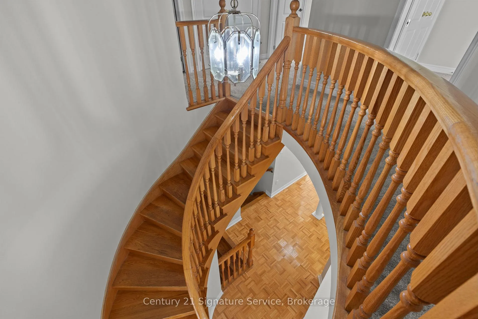 Photo 17 of 54 Millhouse Mews, Brampton, Bram West — HOMEH