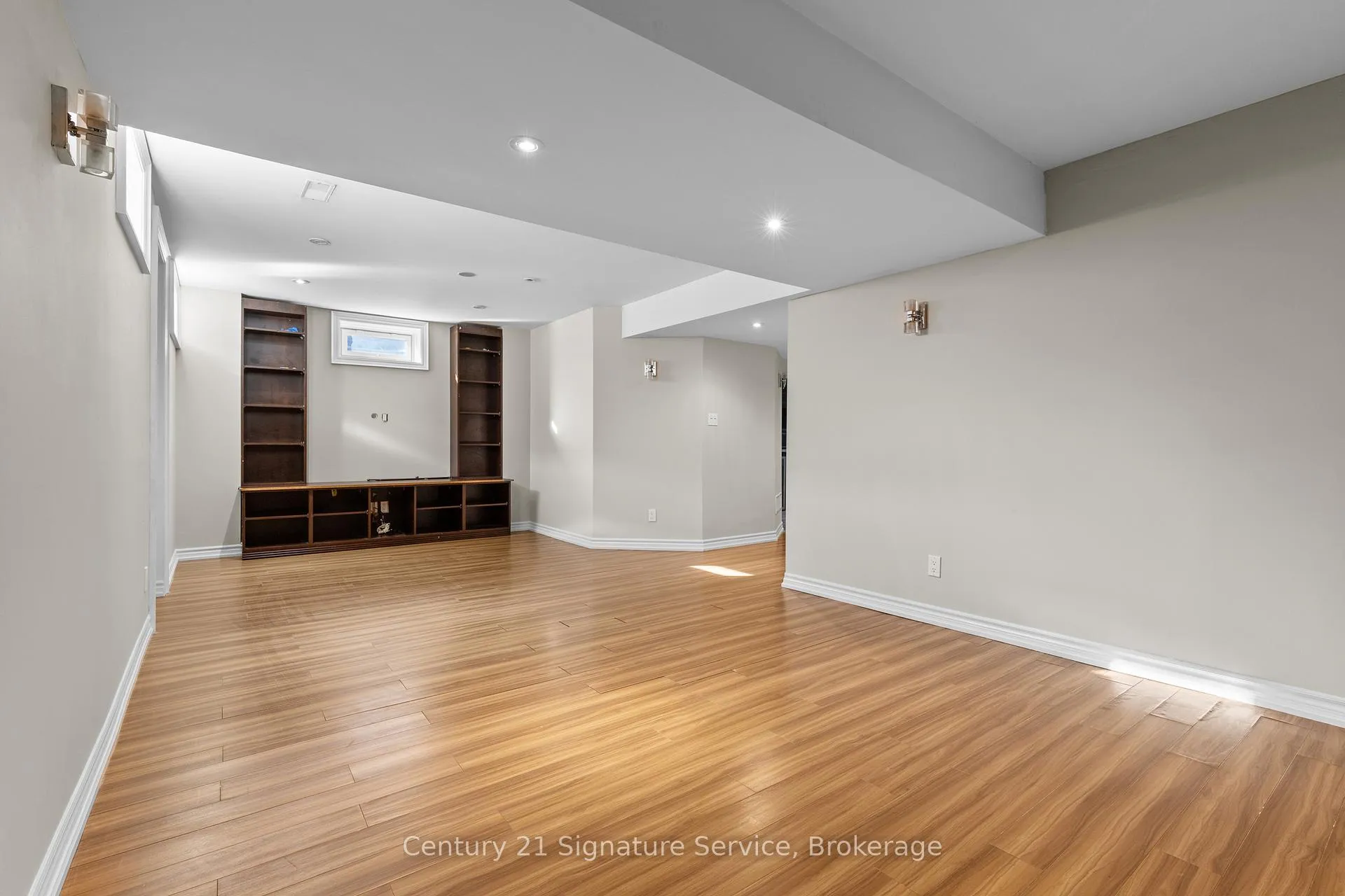 Photo 33 of 54 Millhouse Mews, Brampton, Bram West — HOMEH