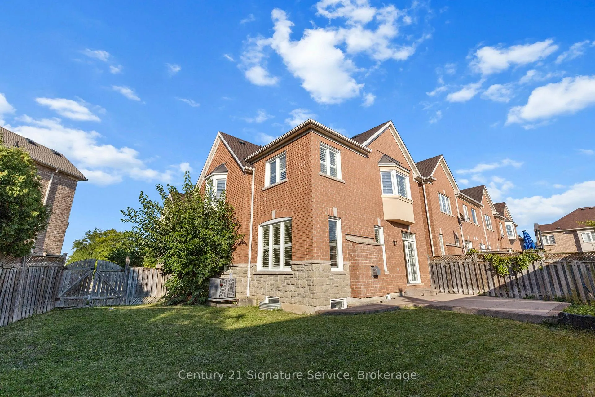 Photo 43 of 54 Millhouse Mews, Brampton, Bram West — HOMEH