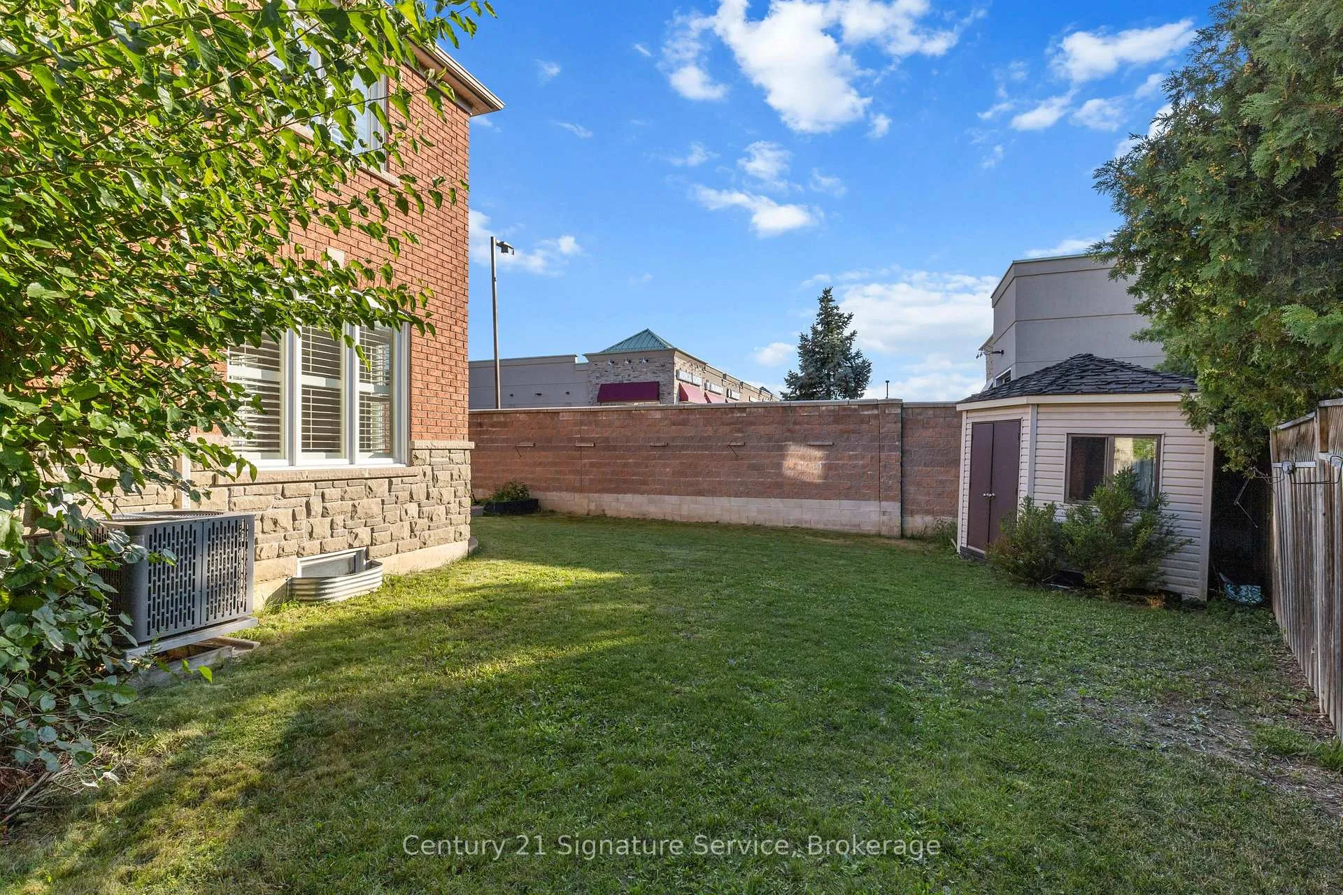 Photo 44 of 54 Millhouse Mews, Brampton, Bram West — HOMEH