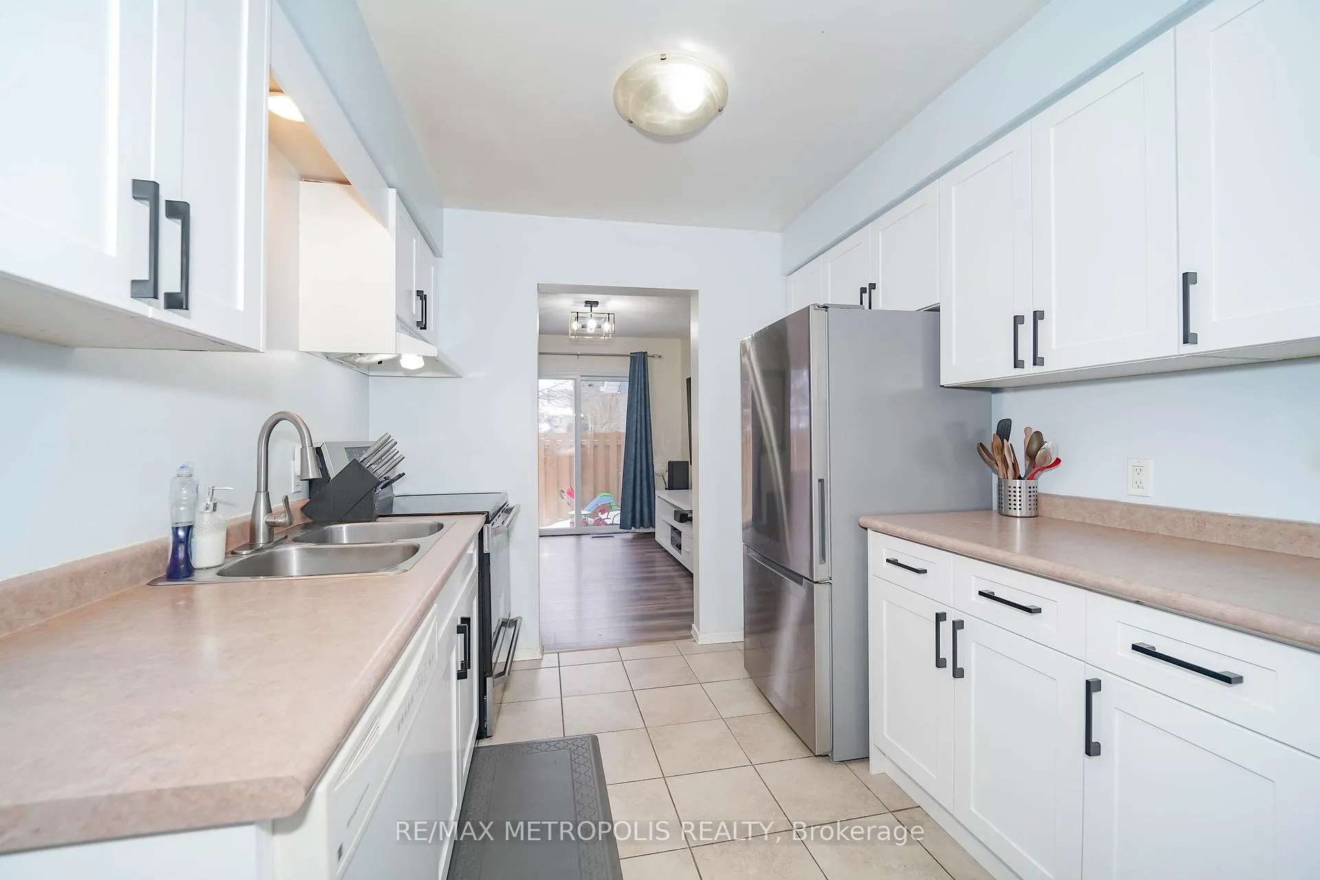 Photo 6 of Unit 2, 455 Kingscourt Drive, Waterloo — HOMEH