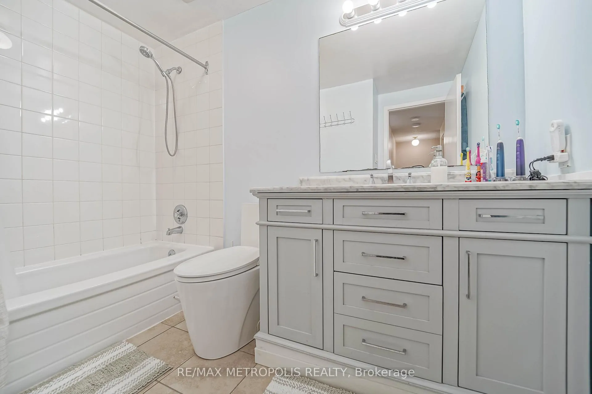 Photo 19 of Unit 2, 455 Kingscourt Drive, Waterloo — HOMEH