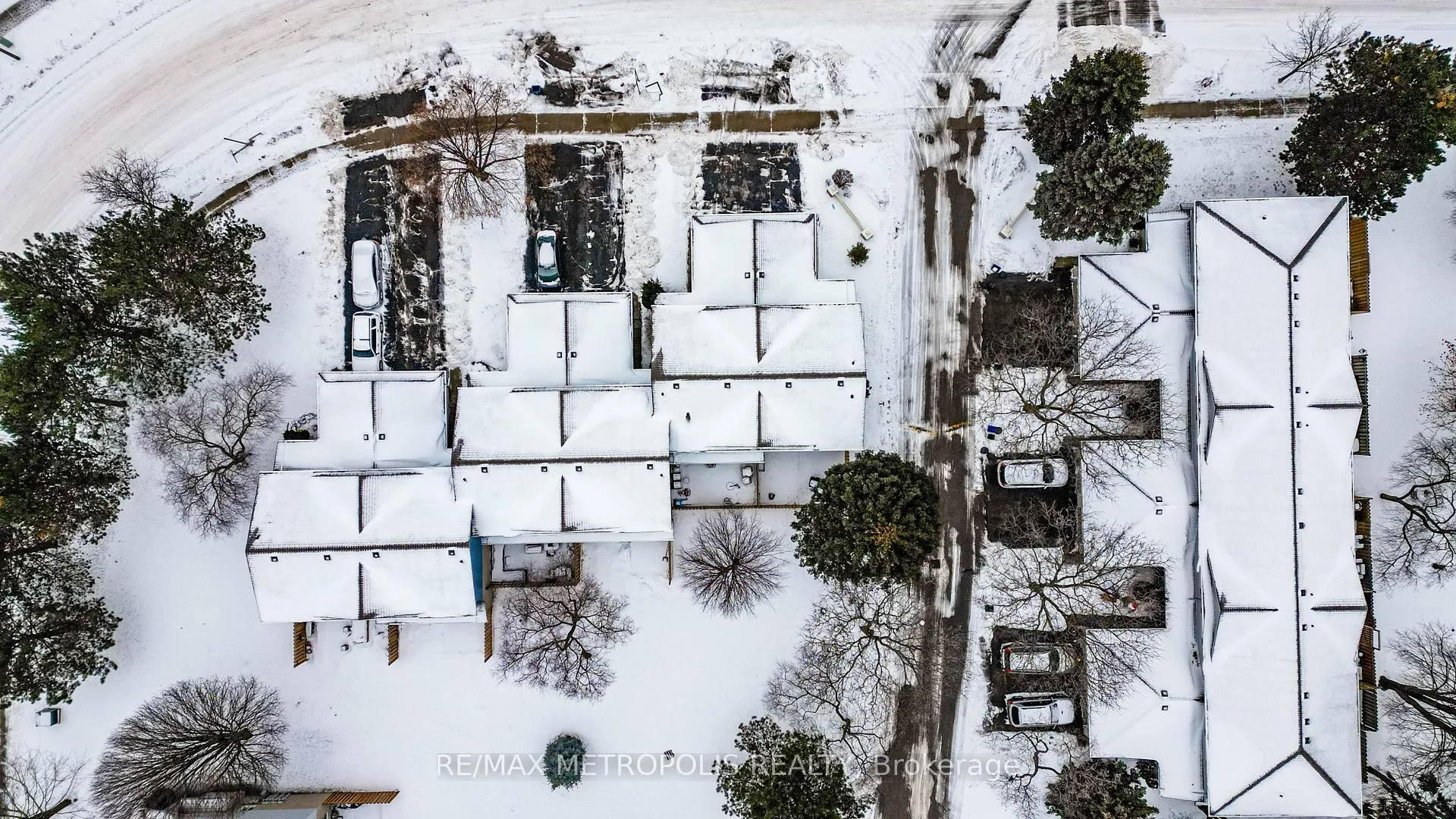 Photo 31 of Unit 2, 455 Kingscourt Drive, Waterloo — HOMEH