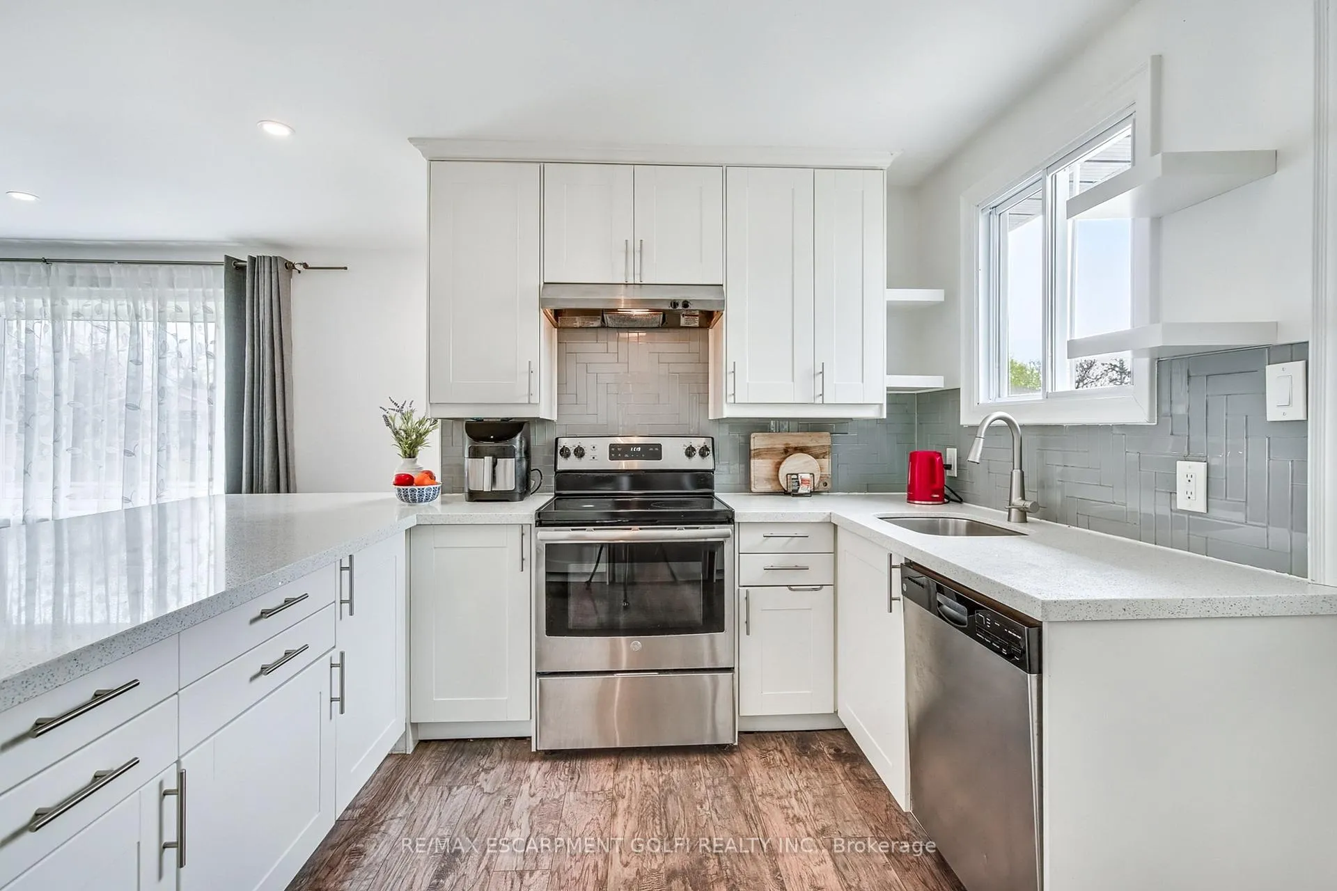 Photo 9 of 50 Lambert Street, Hamilton, Lawfield — HOMEH