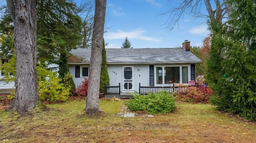Photo 1 of 390 Fairview Drive, Gravenhurst, Muskoka (S) — HOMEH