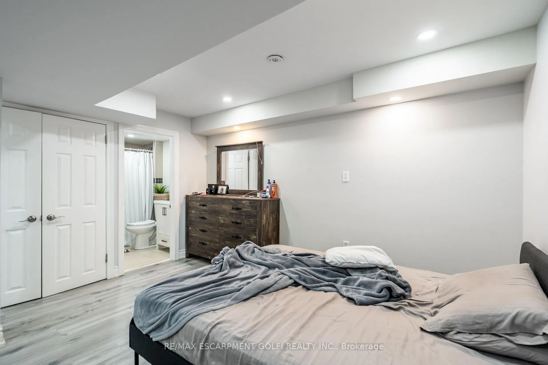 Photo 25 of Unit 40, 98 Shoreview Place, Hamilton, Lakeshore — HOMEH