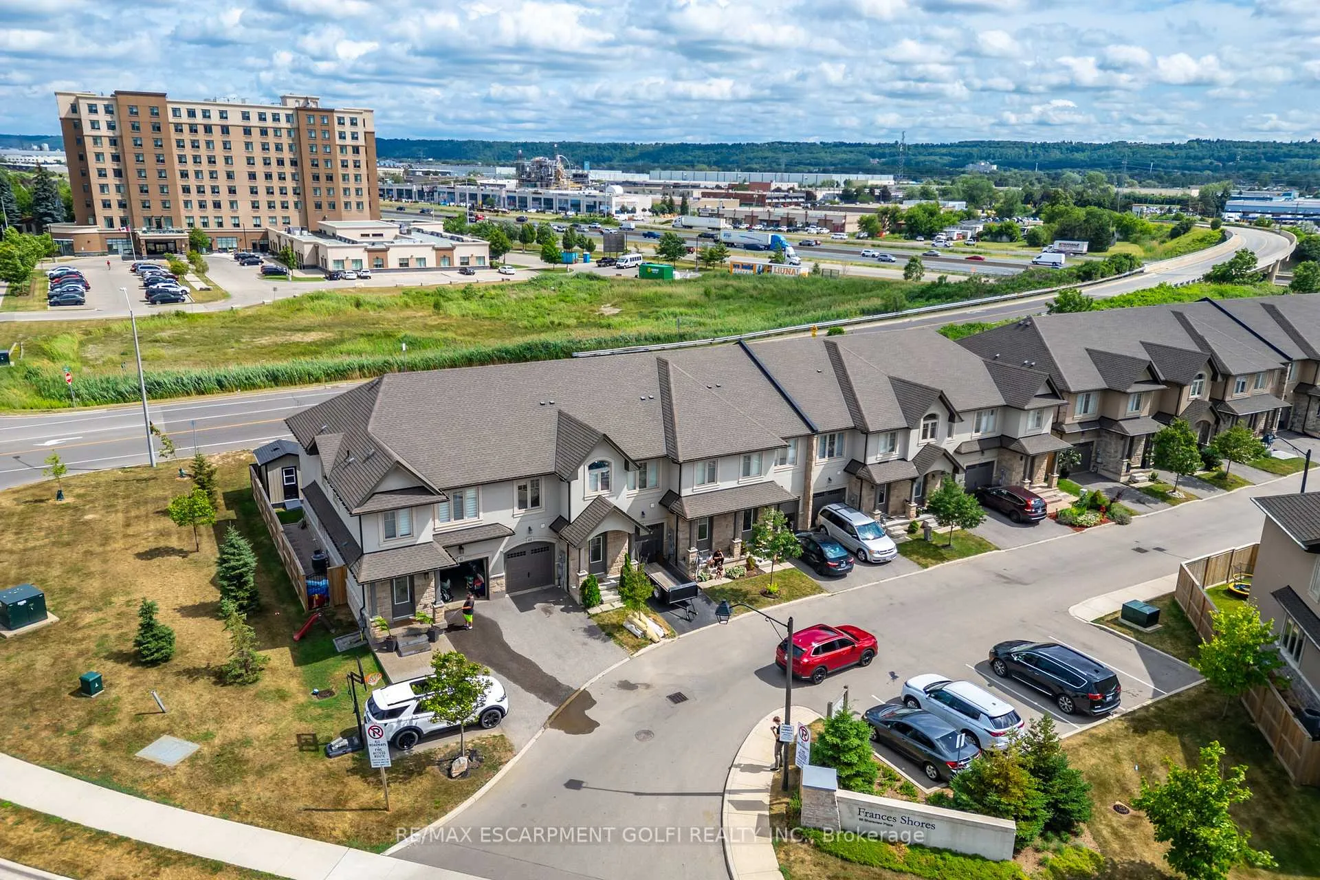 Photo 32 of Unit 40, 98 Shoreview Place, Hamilton, Lakeshore — HOMEH