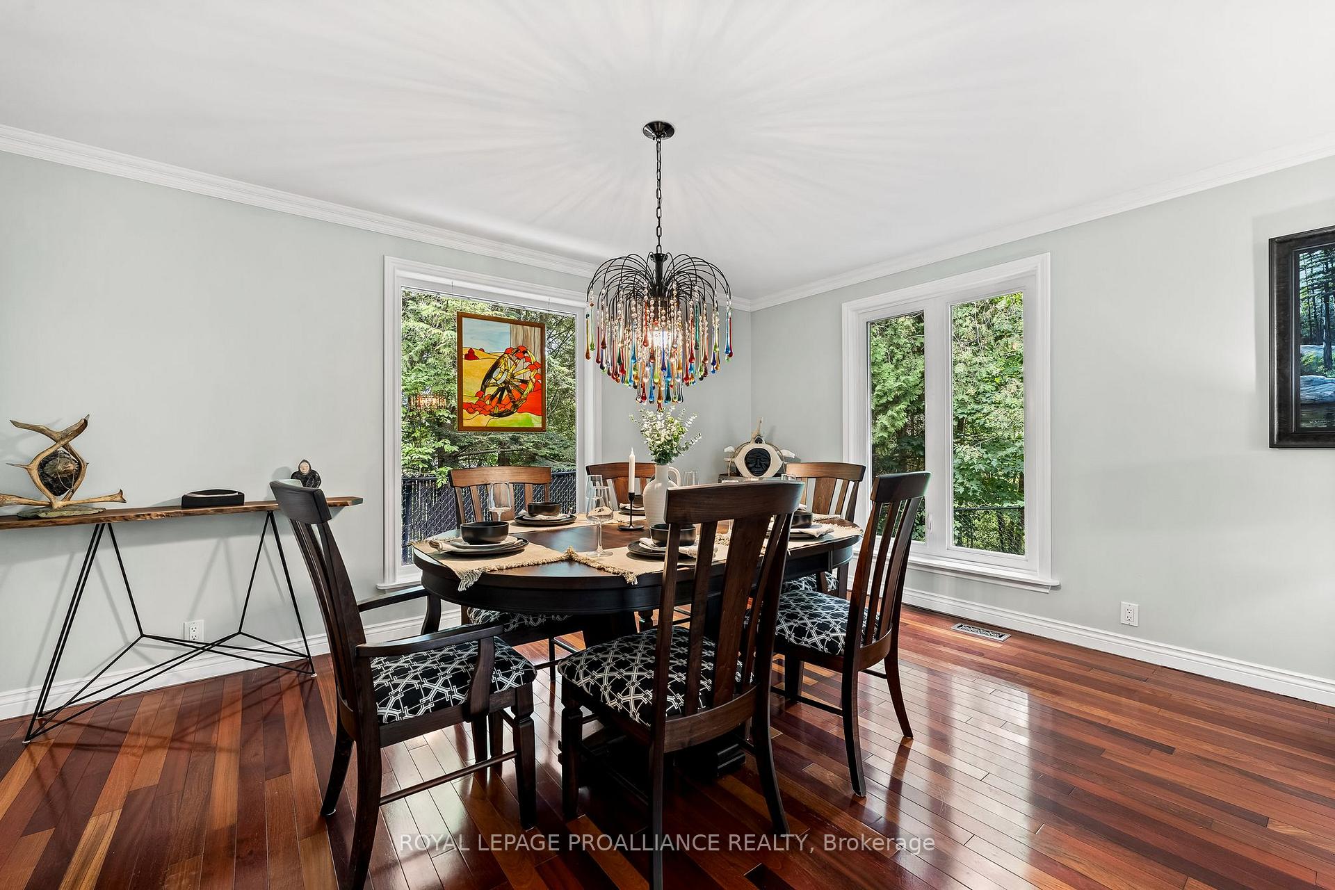 Photo 10 of 11 Pamela Court, Clarington, Bowmanville — HOMEH