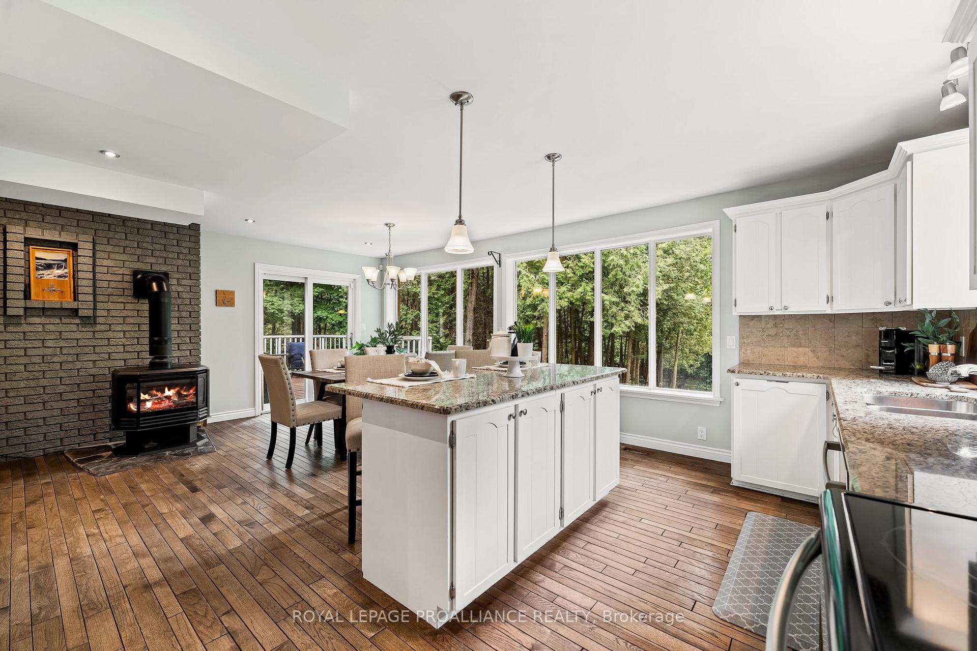 Photo 21 of 11 Pamela Court, Clarington, Bowmanville — HOMEH