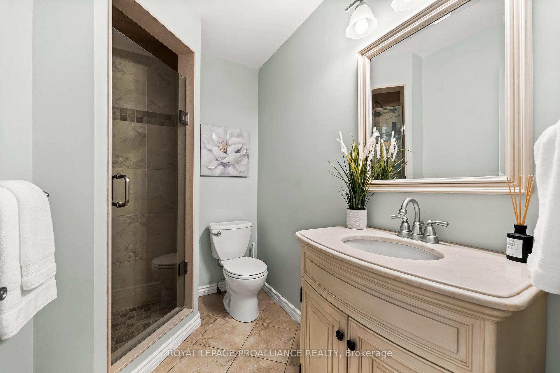 Photo 25 of 11 Pamela Court, Clarington, Bowmanville — HOMEH