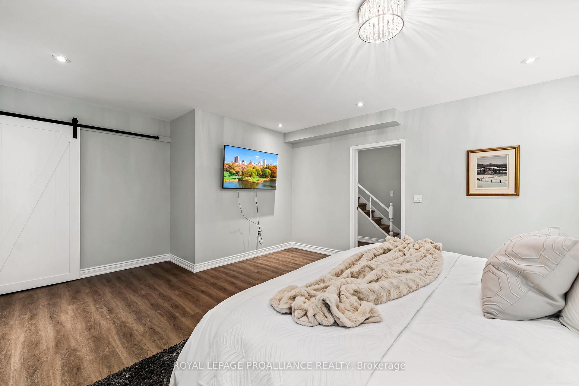 Photo 38 of 11 Pamela Court, Clarington, Bowmanville — HOMEH