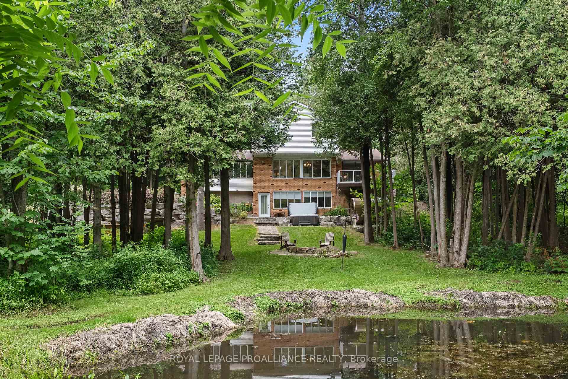Photo 47 of 11 Pamela Court, Clarington, Bowmanville — HOMEH