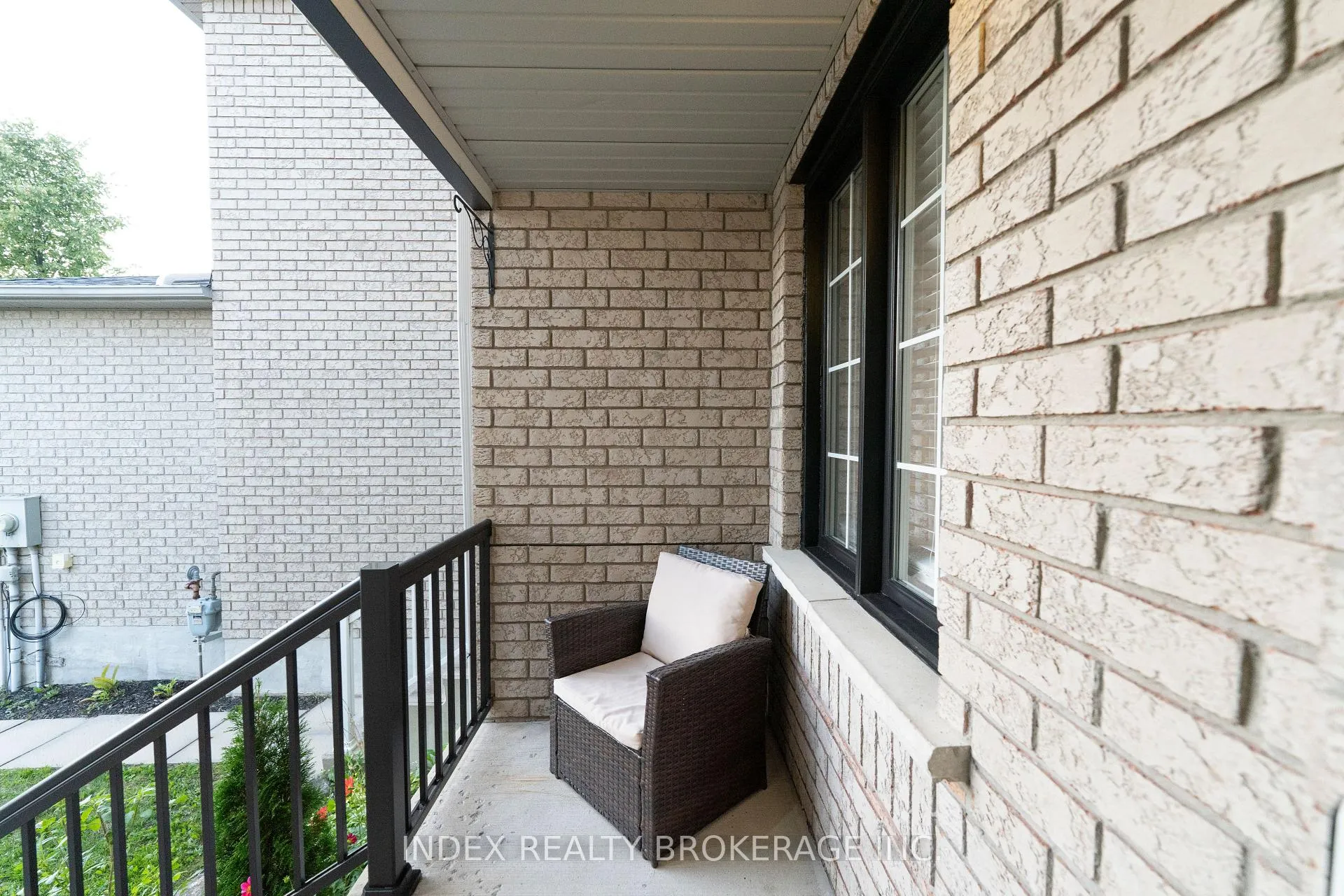 Photo 3 of 37 Ridwell Street, Barrie, Edgehill Drive — HOMEH