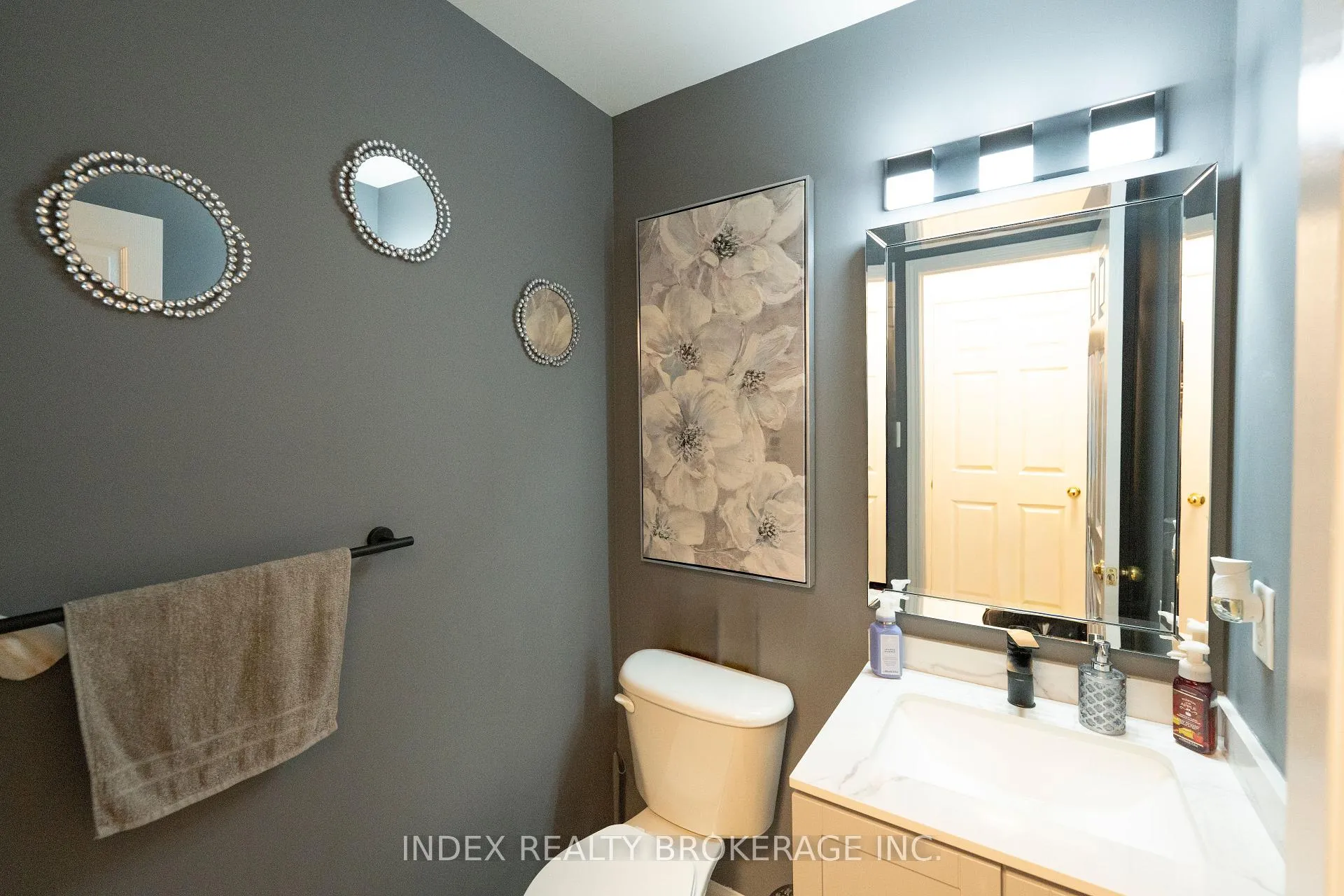 Photo 10 of 37 Ridwell Street, Barrie, Edgehill Drive — HOMEH