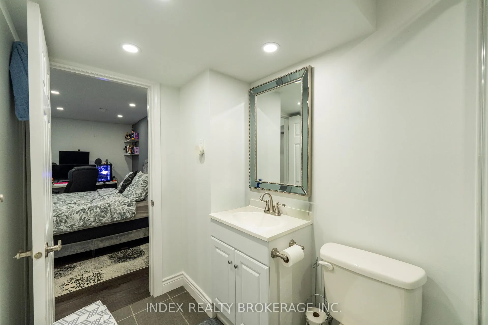 Photo 15 of 37 Ridwell Street, Barrie, Edgehill Drive — HOMEH
