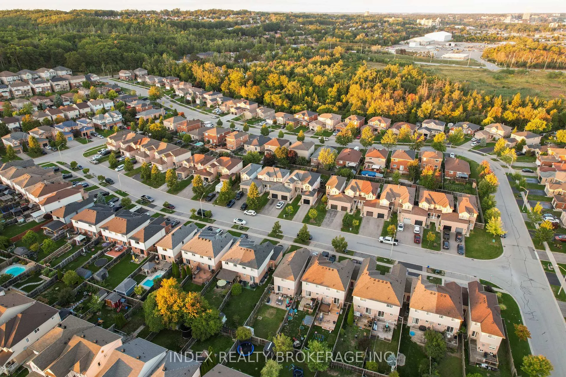 Photo 29 of 37 Ridwell Street, Barrie, Edgehill Drive — HOMEH