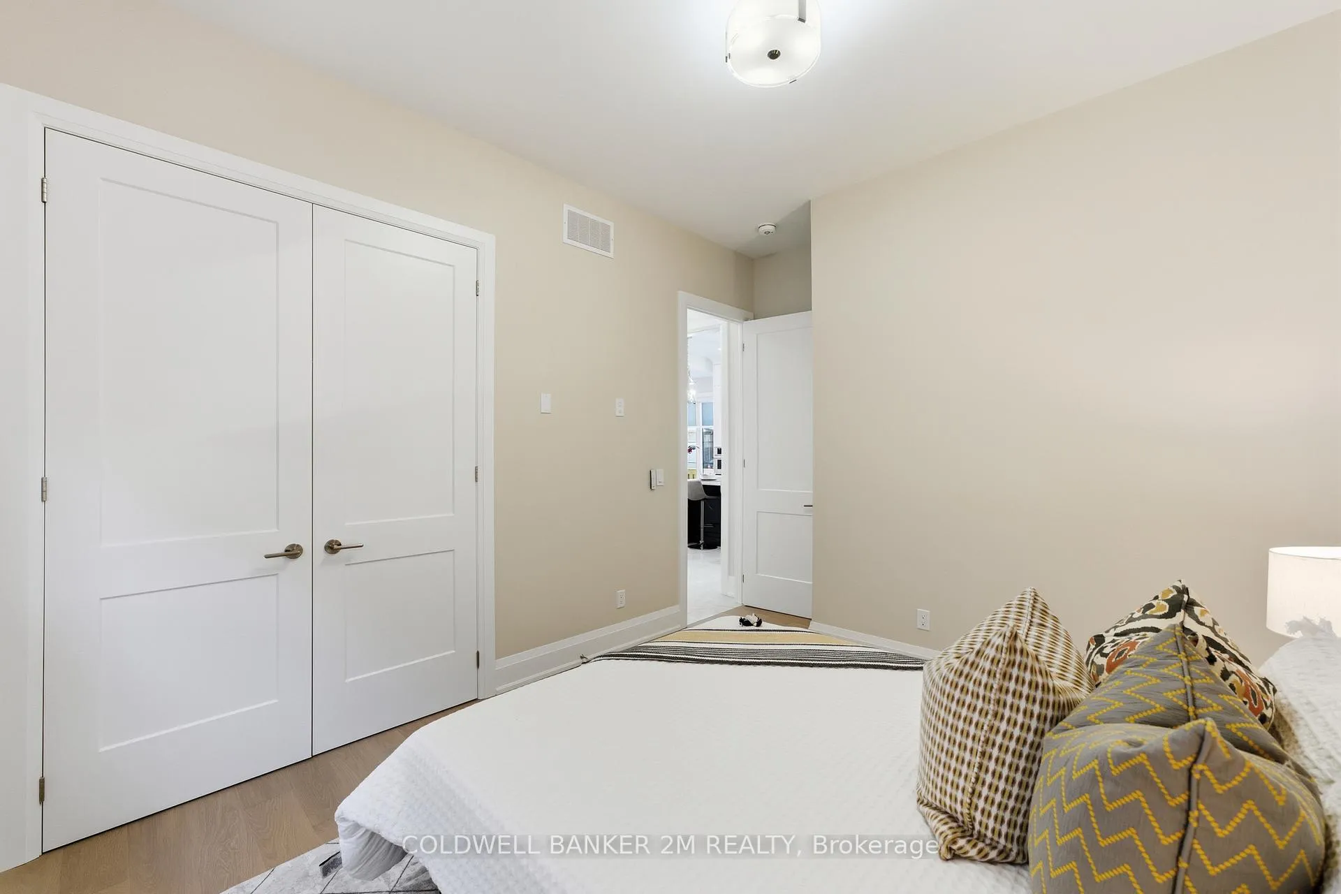 Photo 22 of 10 St. Augustine Drive, Whitby, Brooklin — HOMEH