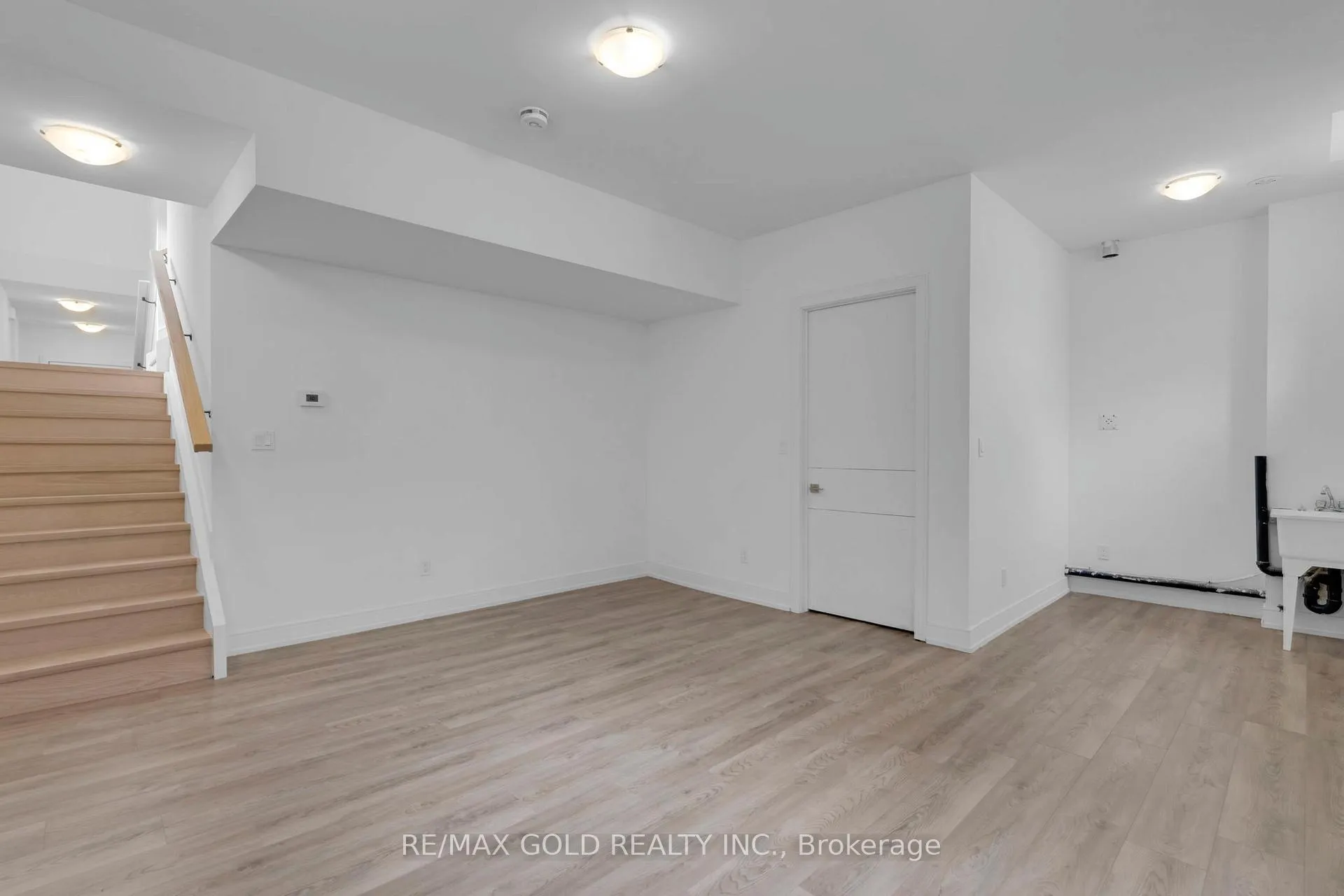 Photo 5 of Unit 2303, 26 Desiree Place, Caledon, Bolton West — HOMEH