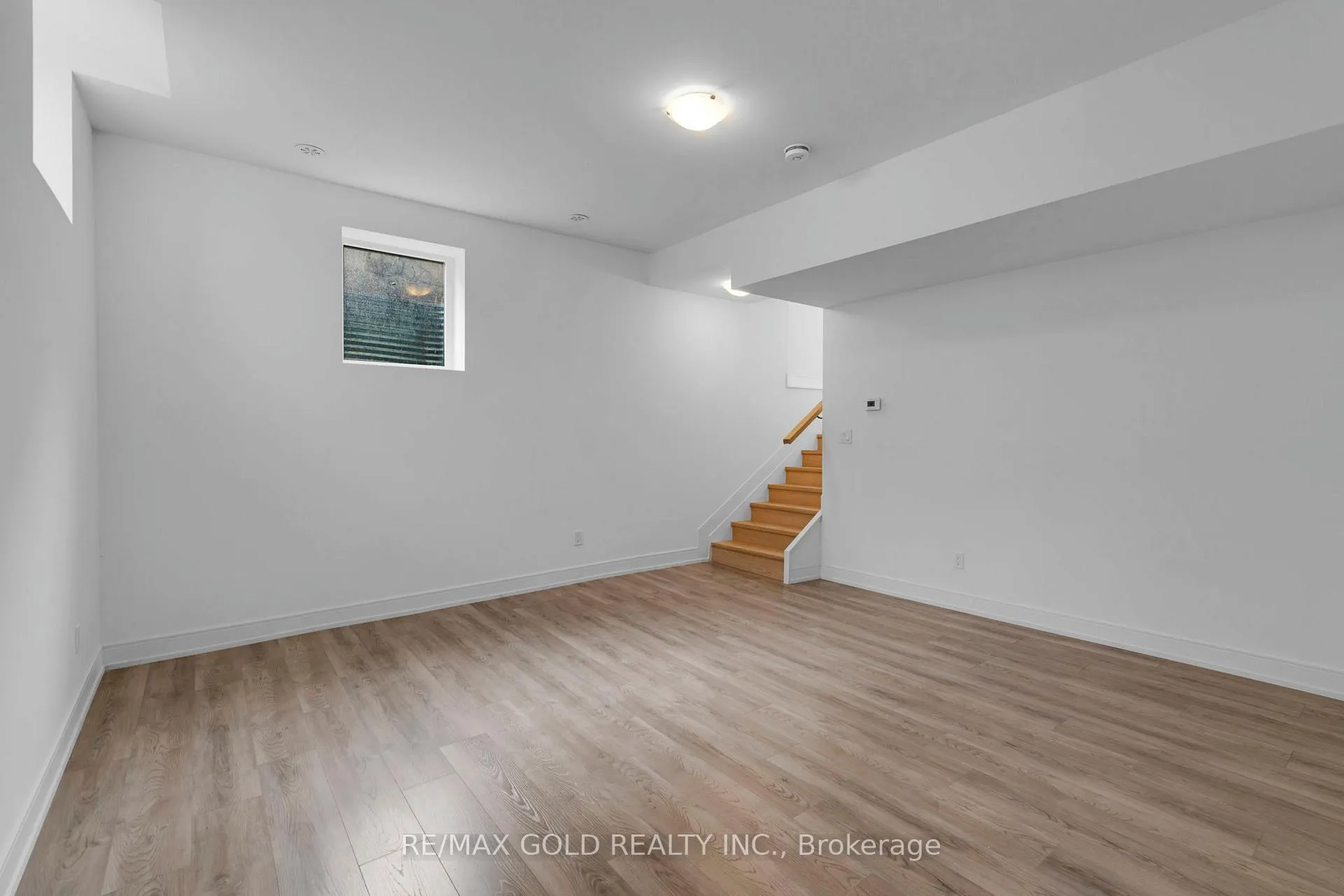 Photo 6 of Unit 2303, 26 Desiree Place, Caledon, Bolton West — HOMEH