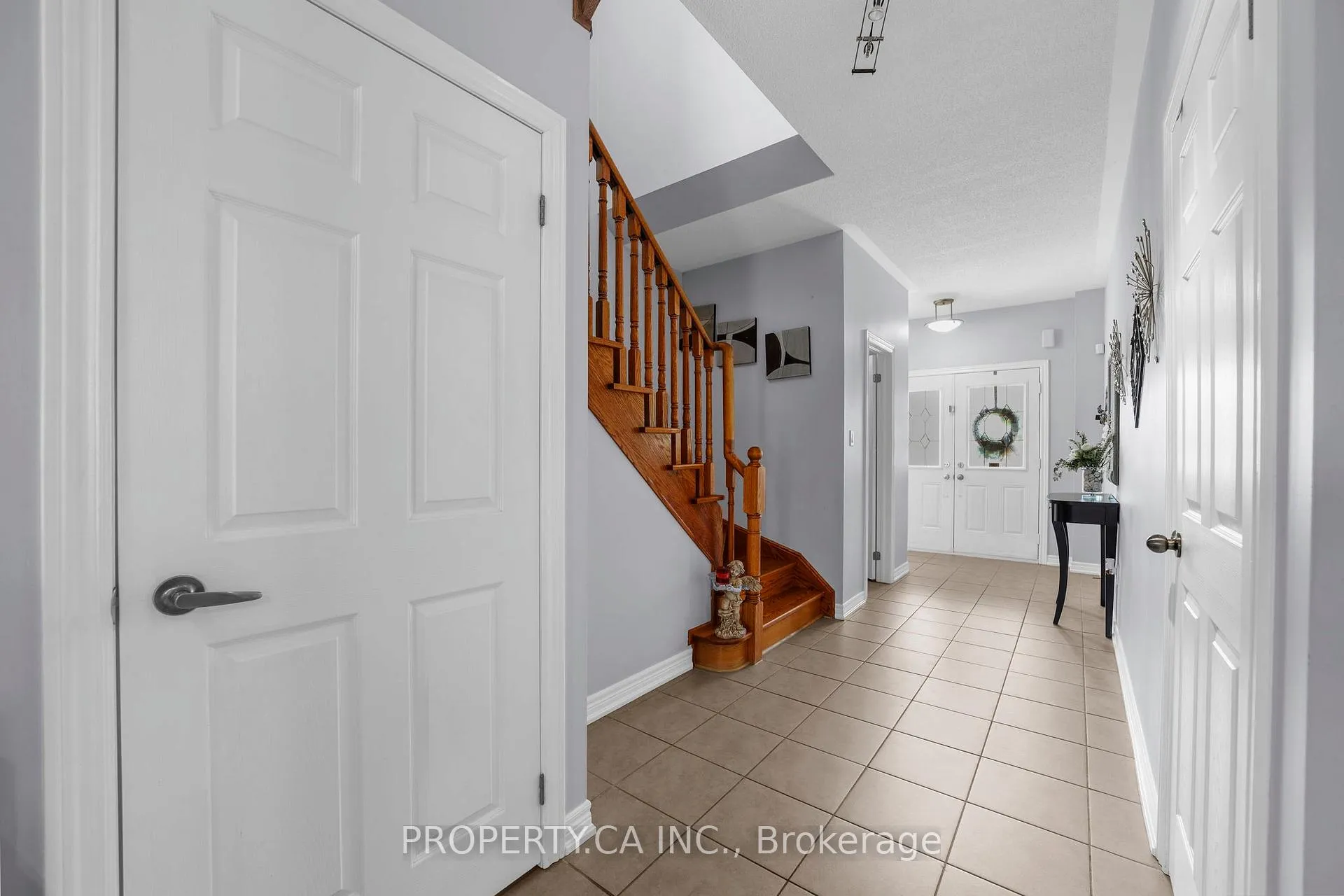 Photo 3 of 25 Boticelli Way, Vaughan, Vellore Village — HOMEH