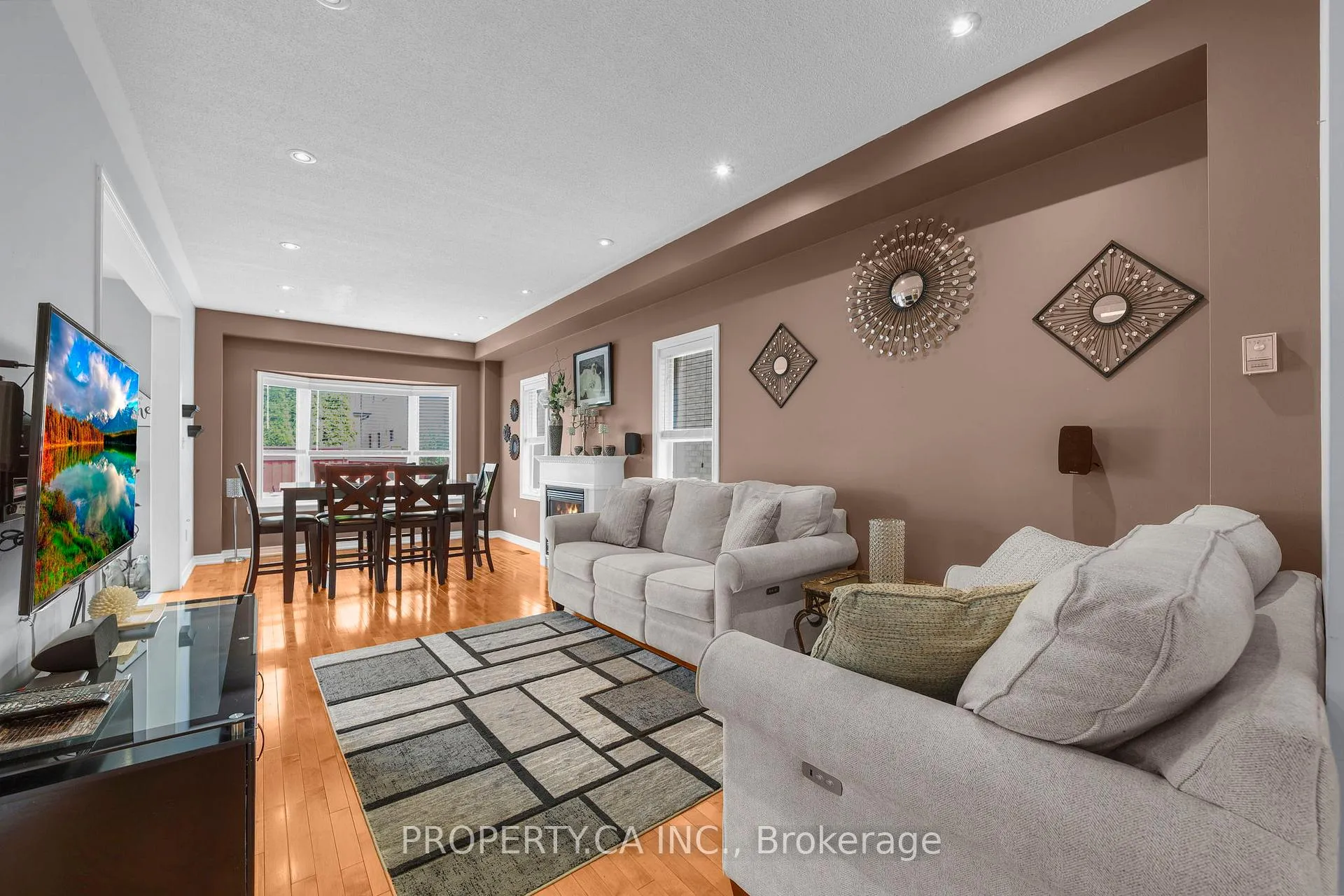 Photo 4 of 25 Boticelli Way, Vaughan, Vellore Village — HOMEH