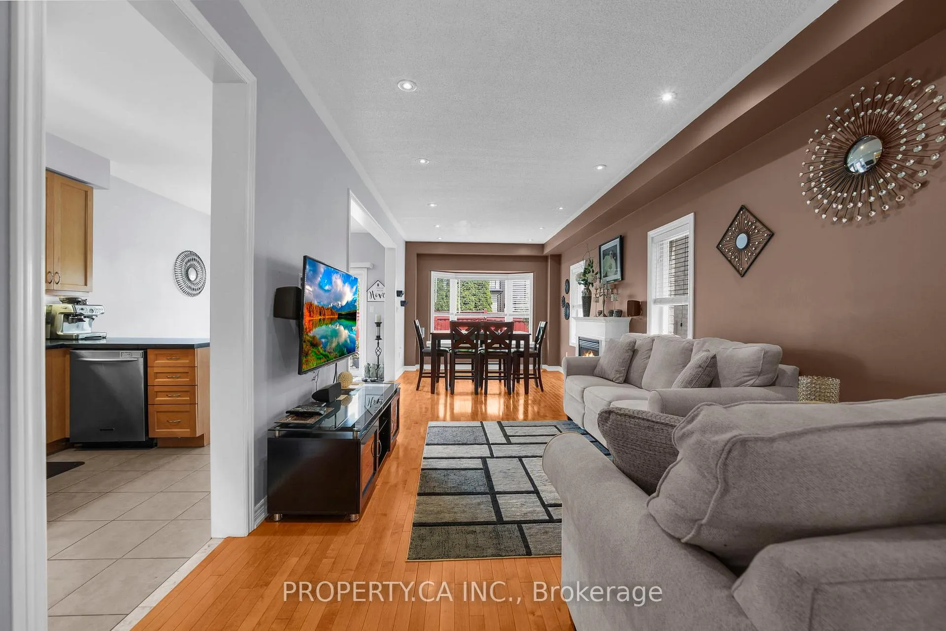 Photo 5 of 25 Boticelli Way, Vaughan, Vellore Village — HOMEH