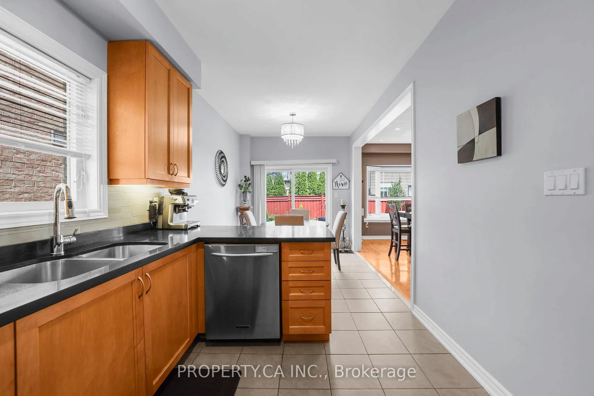 Photo 9 of 25 Boticelli Way, Vaughan, Vellore Village — HOMEH