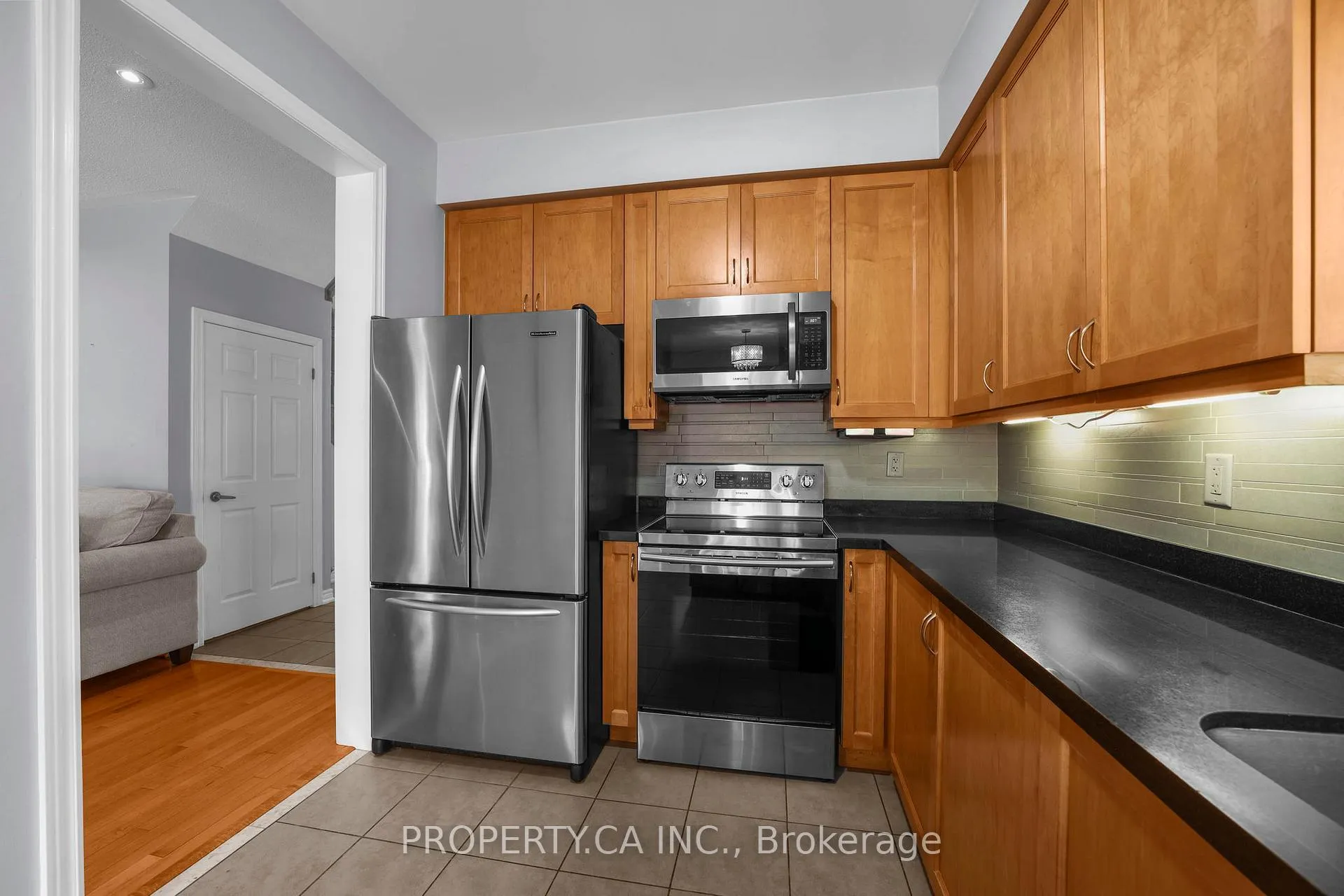 Photo 10 of 25 Boticelli Way, Vaughan, Vellore Village — HOMEH