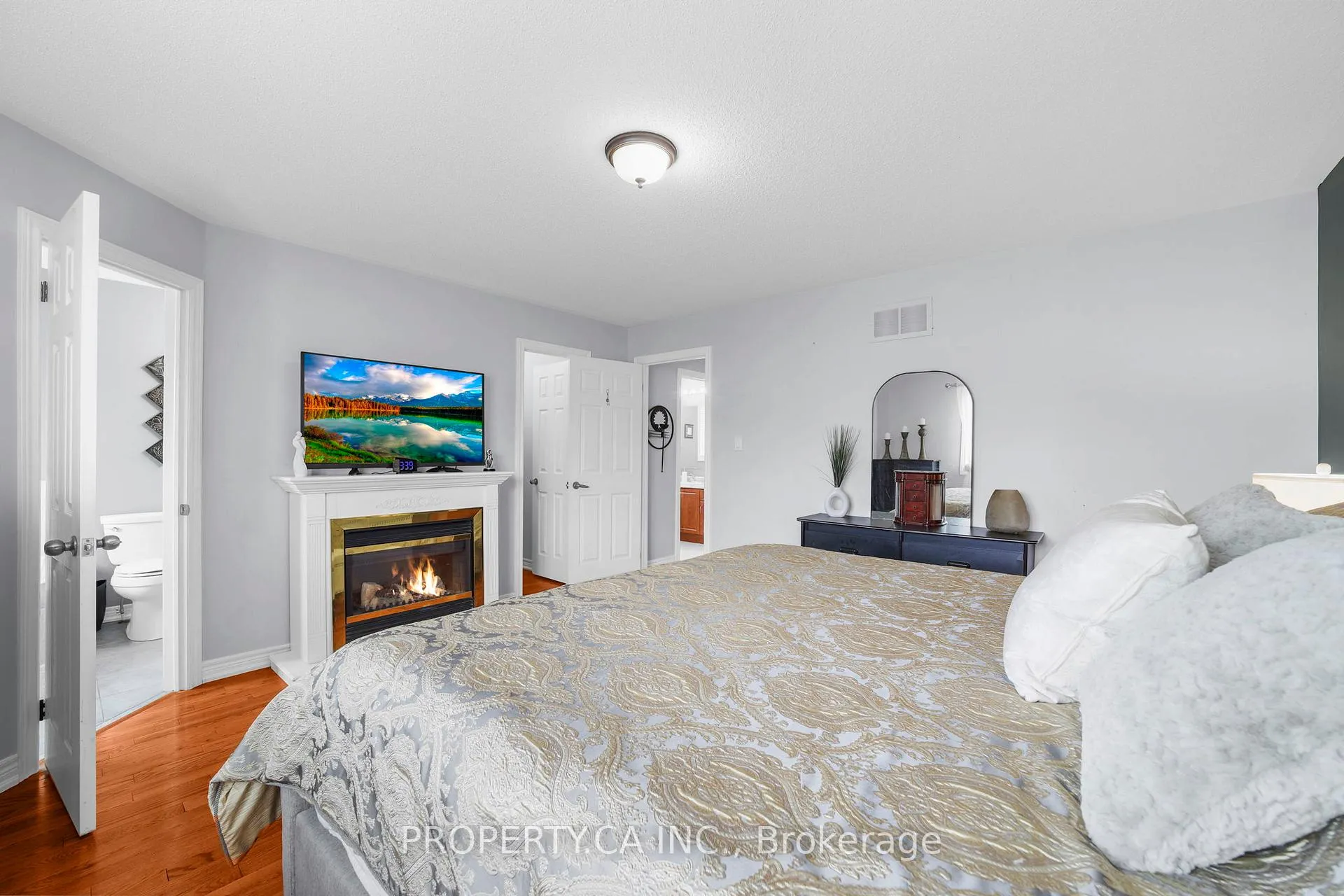 Photo 21 of 25 Boticelli Way, Vaughan, Vellore Village — HOMEH