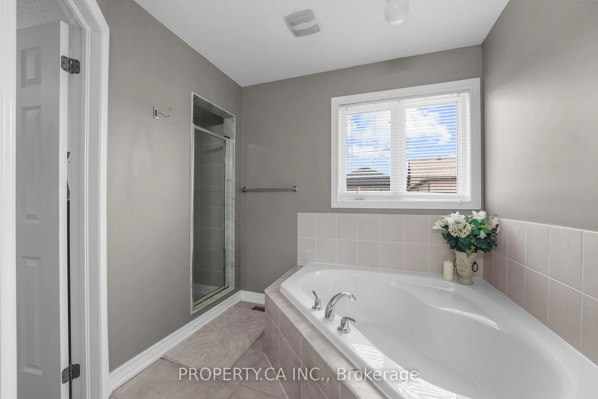Photo 24 of 25 Boticelli Way, Vaughan, Vellore Village — HOMEH