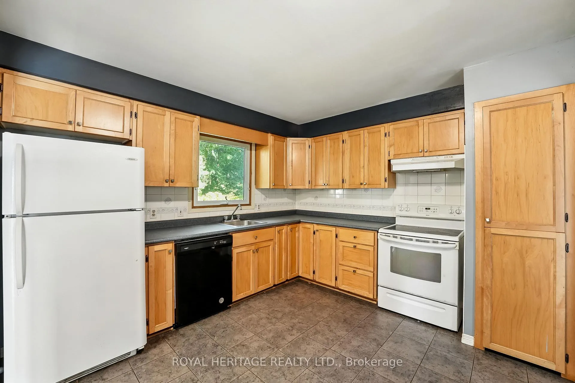Photo 15 of 45 Maplewood Avenue, Brighton, Brighton (Town) — HOMEH