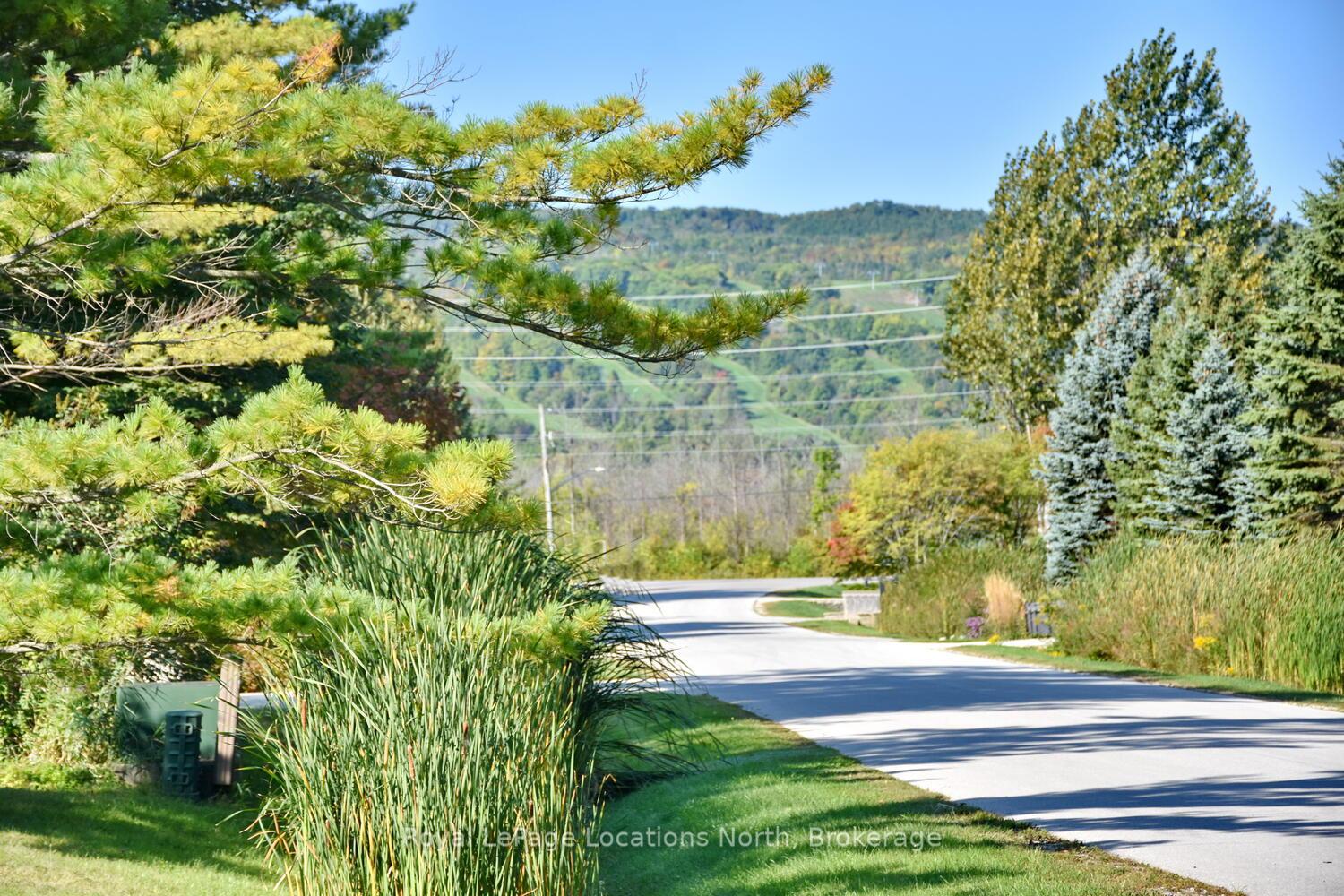 Photo 36 of 26 Trails End, Collingwood — HOMEH