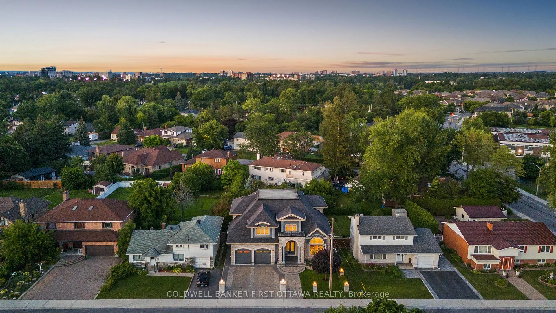 Photo 2 of 1623 Claymor Avenue, Ottawa, Carleton Heights — HOMEH