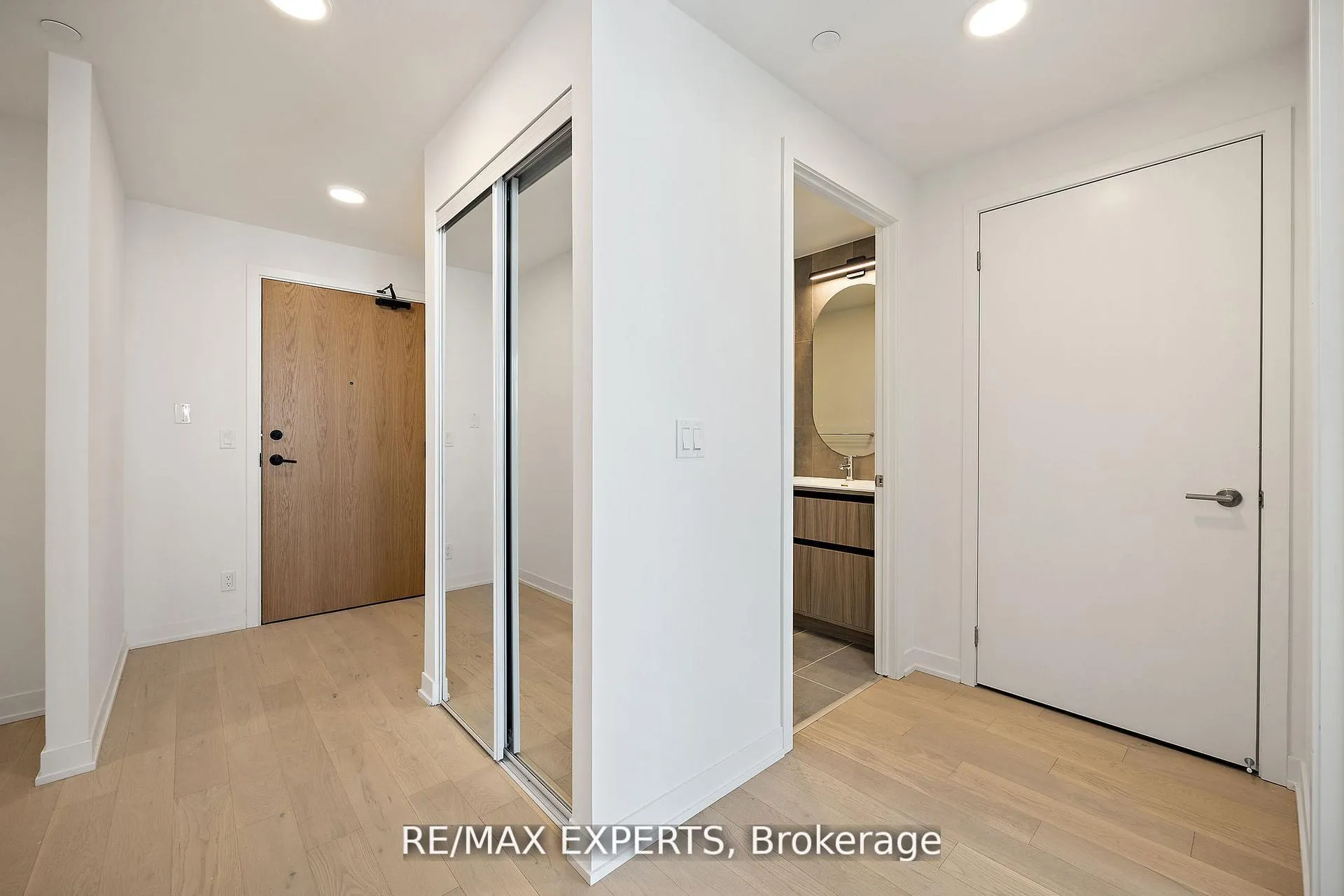 Photo 6 of Unit 1425A, 7950 Bathurst Street, Vaughan, Beverley Glen — HOMEH