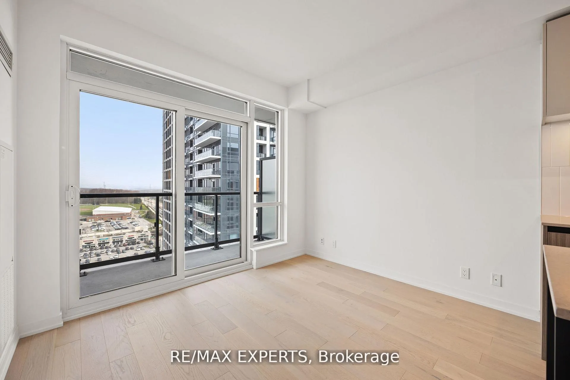 Photo 13 of Unit 1425A, 7950 Bathurst Street, Vaughan, Beverley Glen — HOMEH