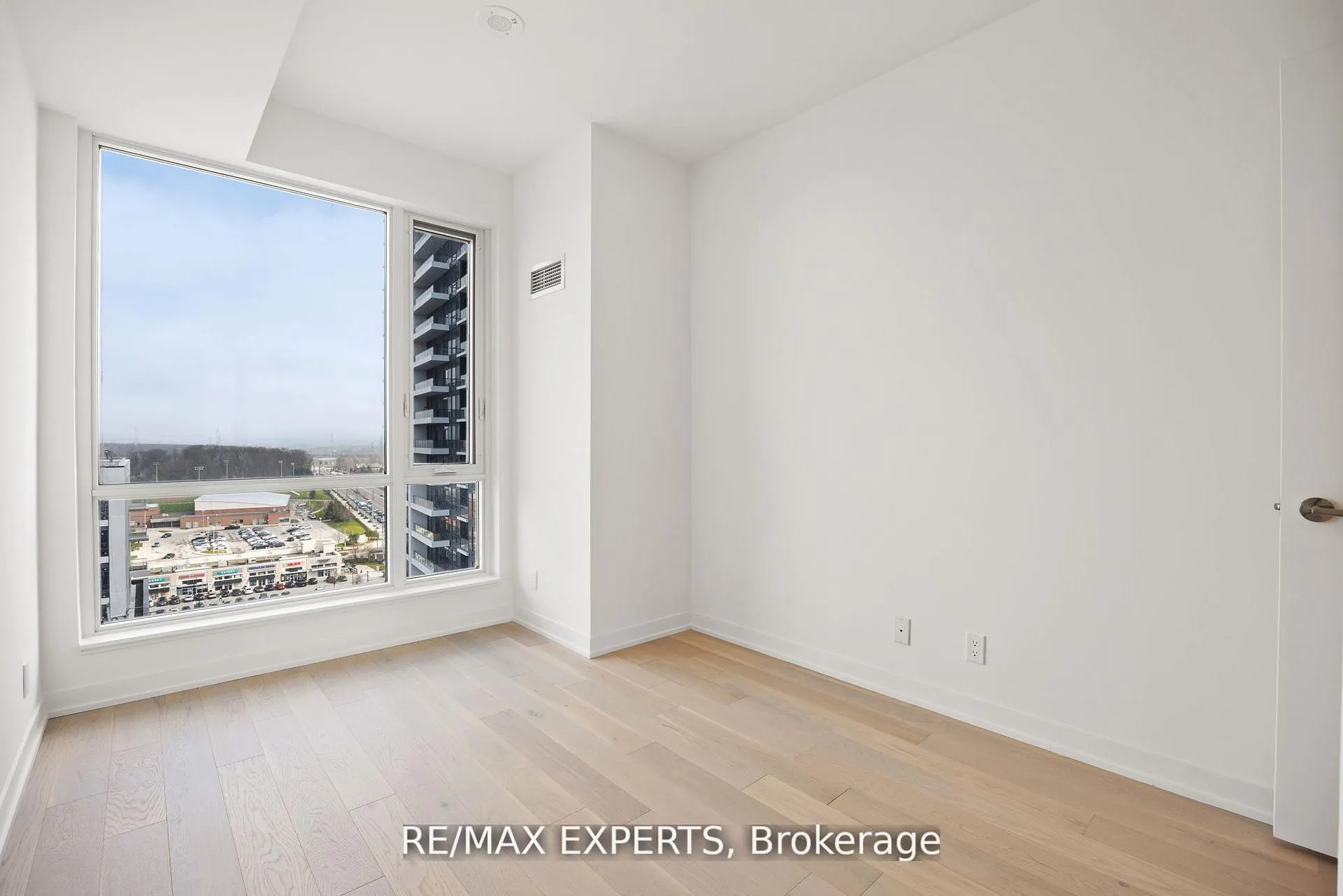Photo 17 of Unit 1425A, 7950 Bathurst Street, Vaughan, Beverley Glen — HOMEH