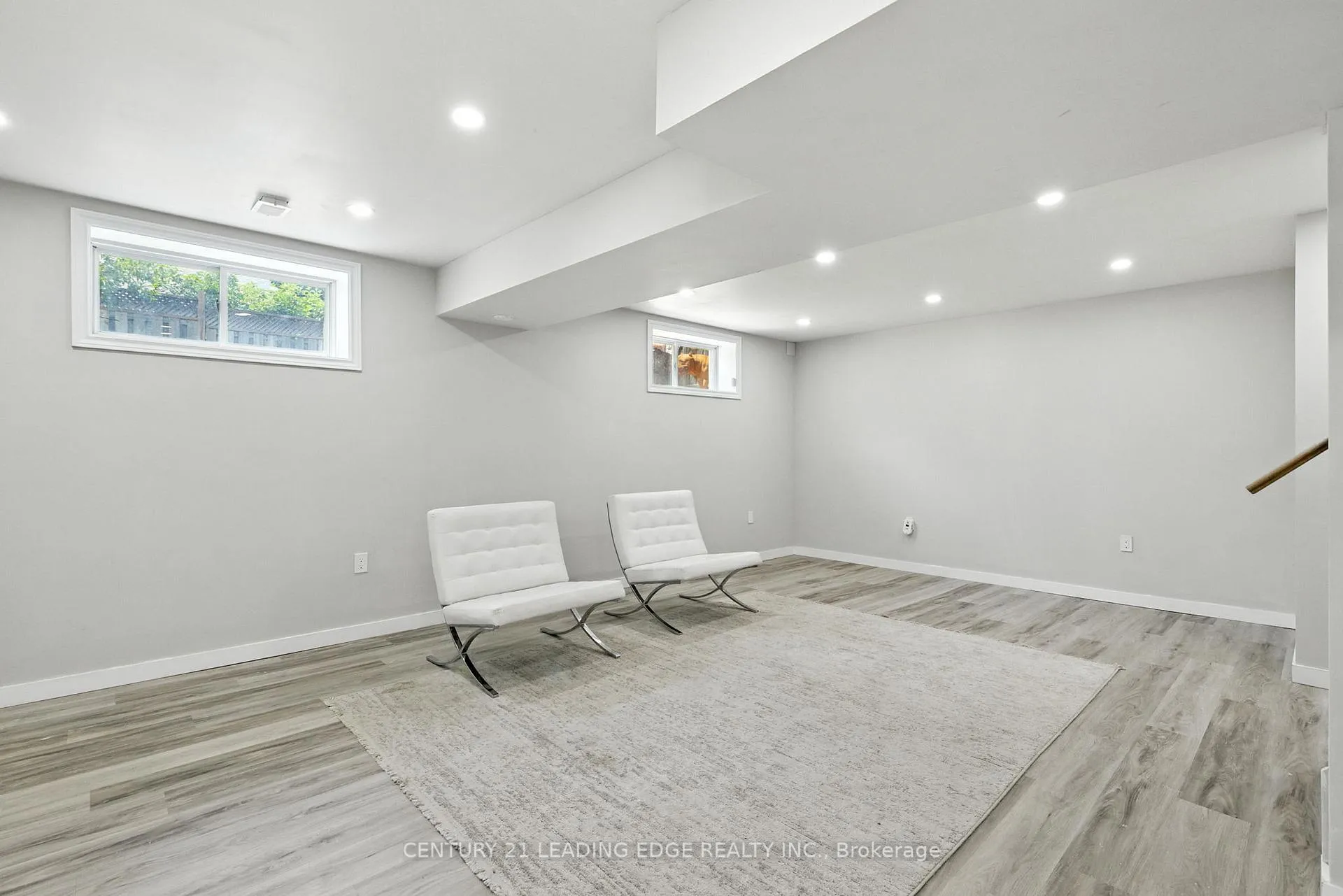 Photo 21 of 286 E 12TH Street, Hamilton, Inch Park — HOMEH