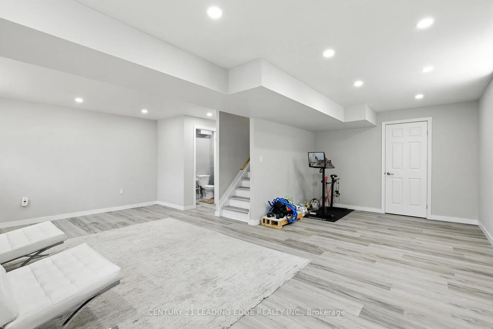 Photo 22 of 286 E 12TH Street, Hamilton, Inch Park — HOMEH