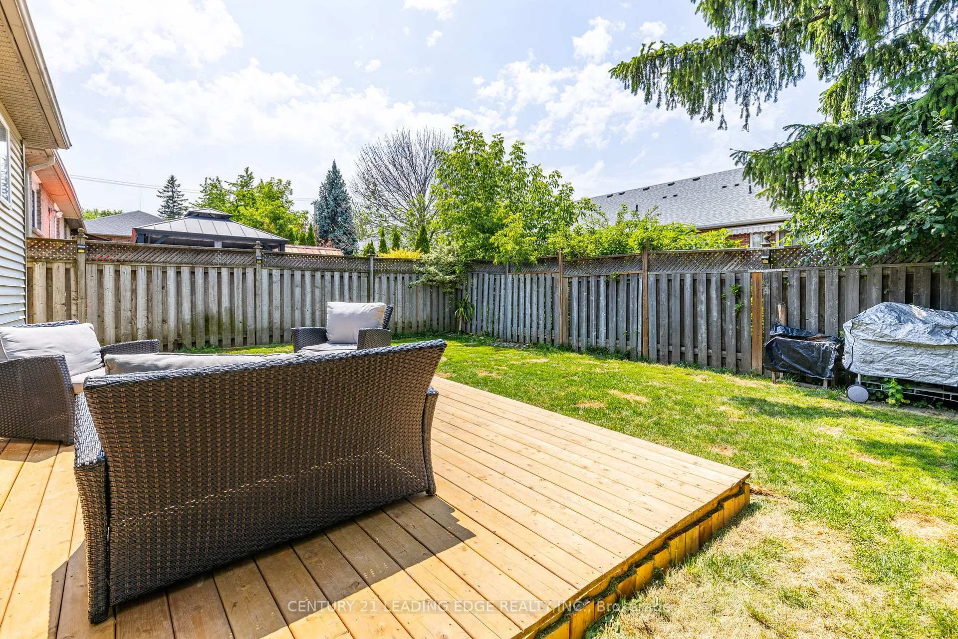 Photo 26 of 286 E 12TH Street, Hamilton, Inch Park — HOMEH