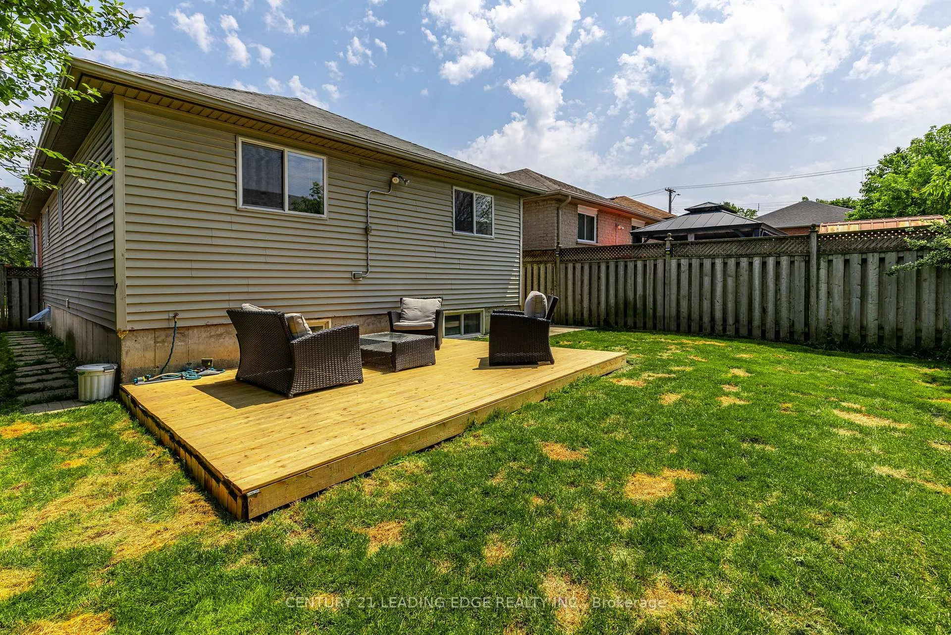 Photo 27 of 286 E 12TH Street, Hamilton, Inch Park — HOMEH