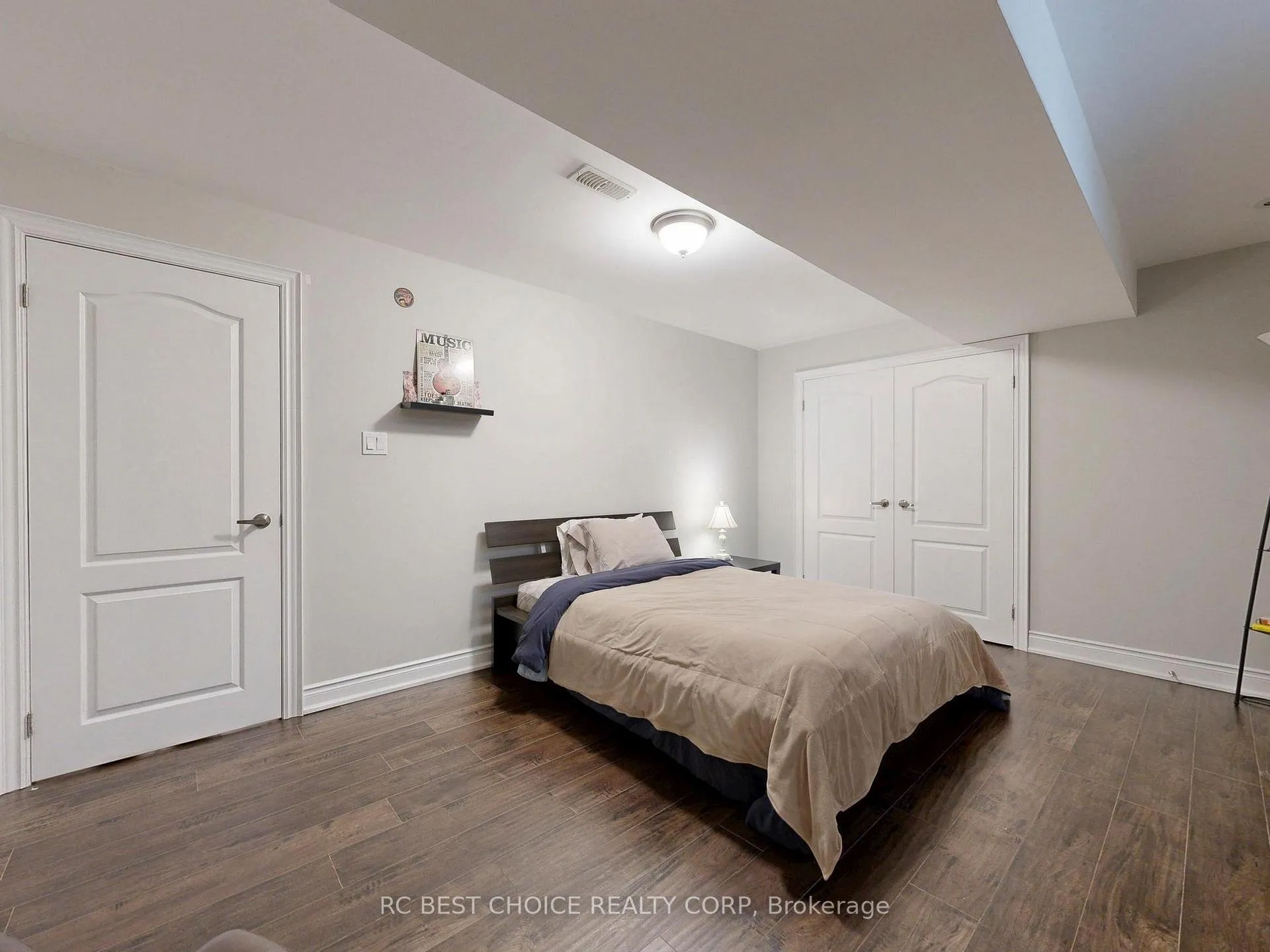 Photo 32 of 192 Tonner Crescent, Aurora, Bayview Northeast — HOMEH