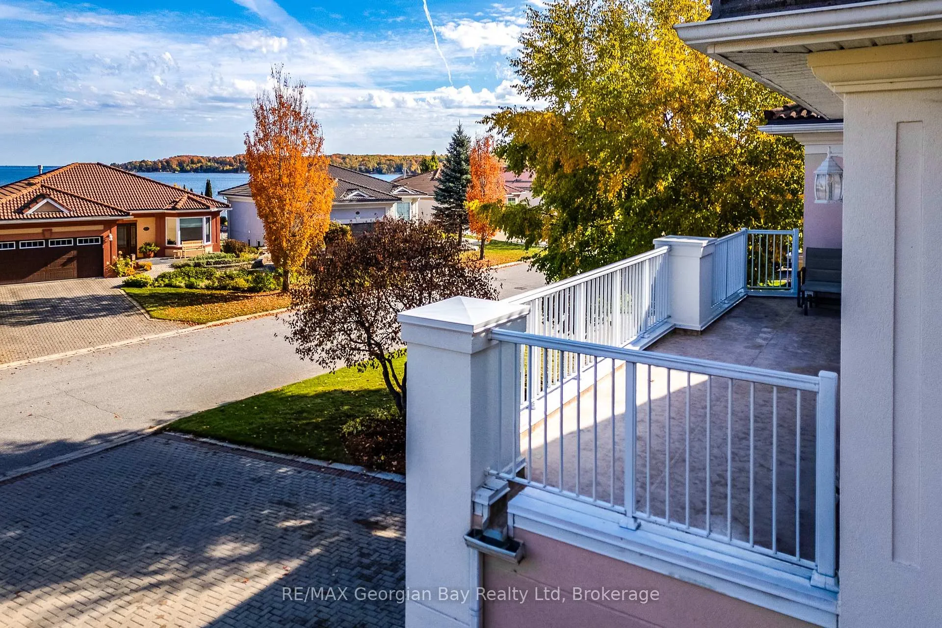 Photo 2 of 426 Aberdeen Boulevard, Midland — HOMEH