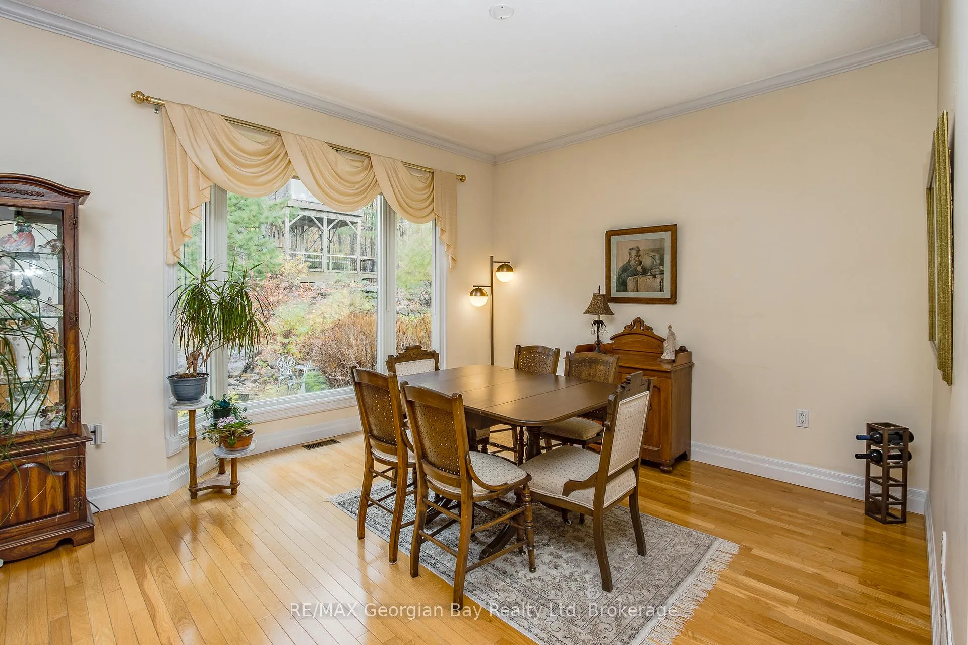 Photo 8 of 426 Aberdeen Boulevard, Midland — HOMEH
