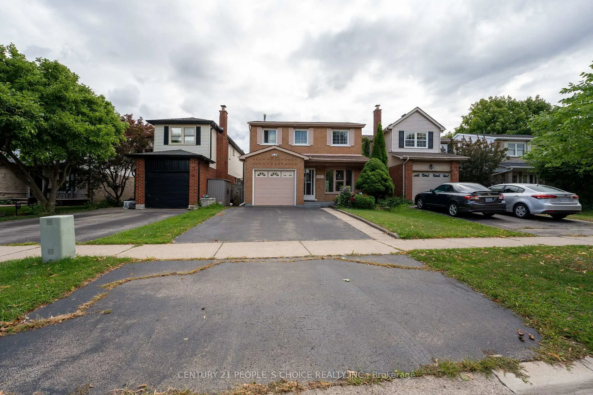 Front of 2247 Silverbirch Court