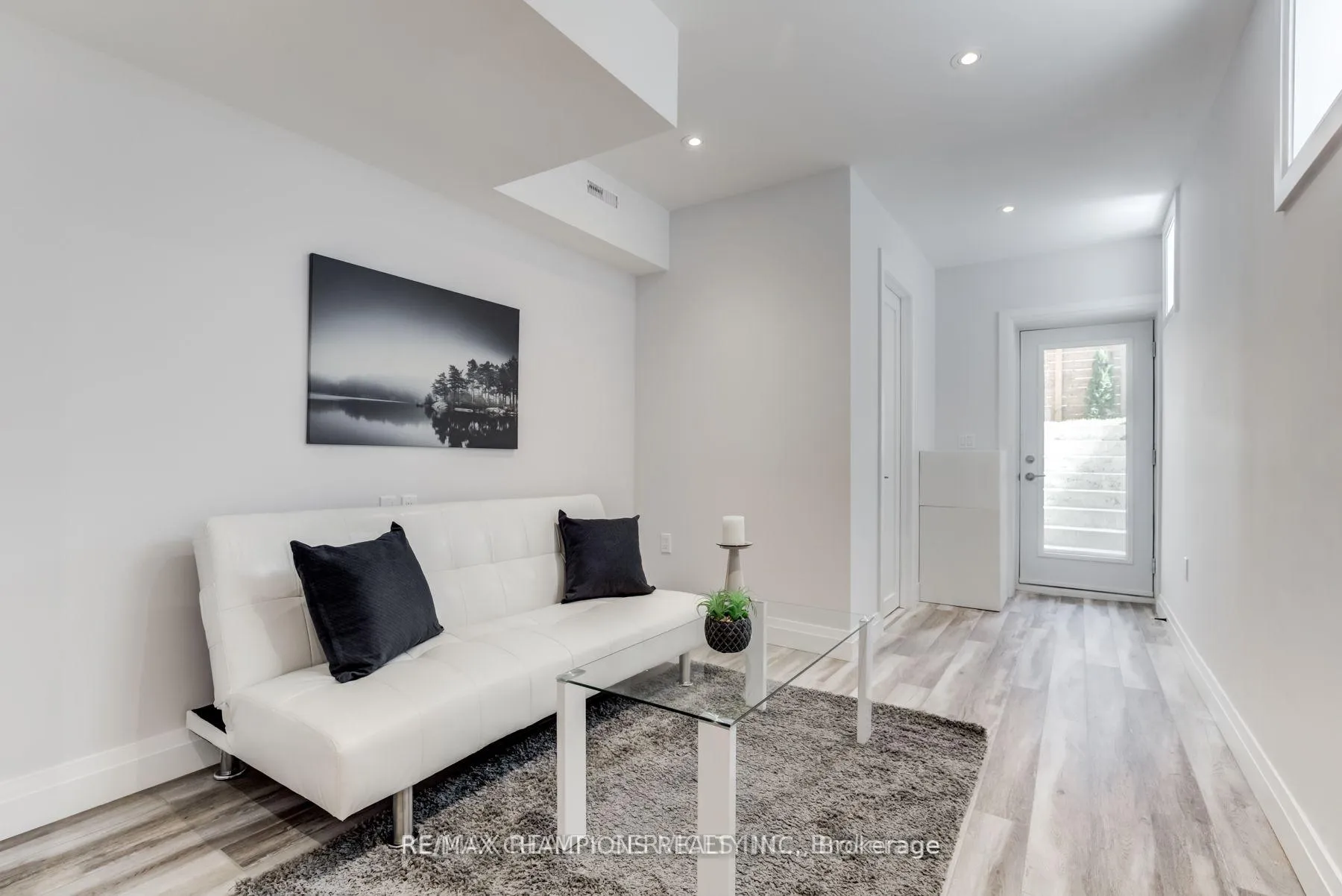 Photo 5 of Unit Bsmt, 41 Caroline Avenue, Toronto, South Riverdale — HOMEH