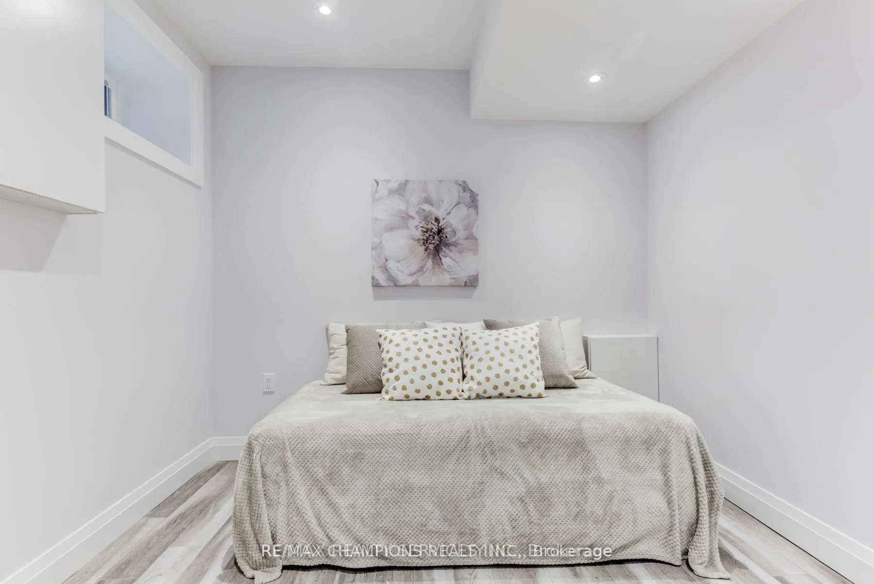 Photo 10 of Unit Bsmt, 41 Caroline Avenue, Toronto, South Riverdale — HOMEH