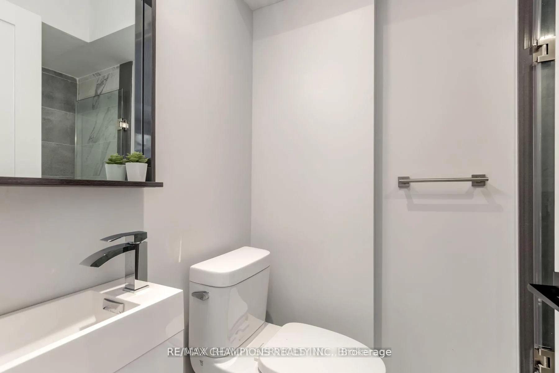 Photo 11 of Unit Bsmt, 41 Caroline Avenue, Toronto, South Riverdale — HOMEH