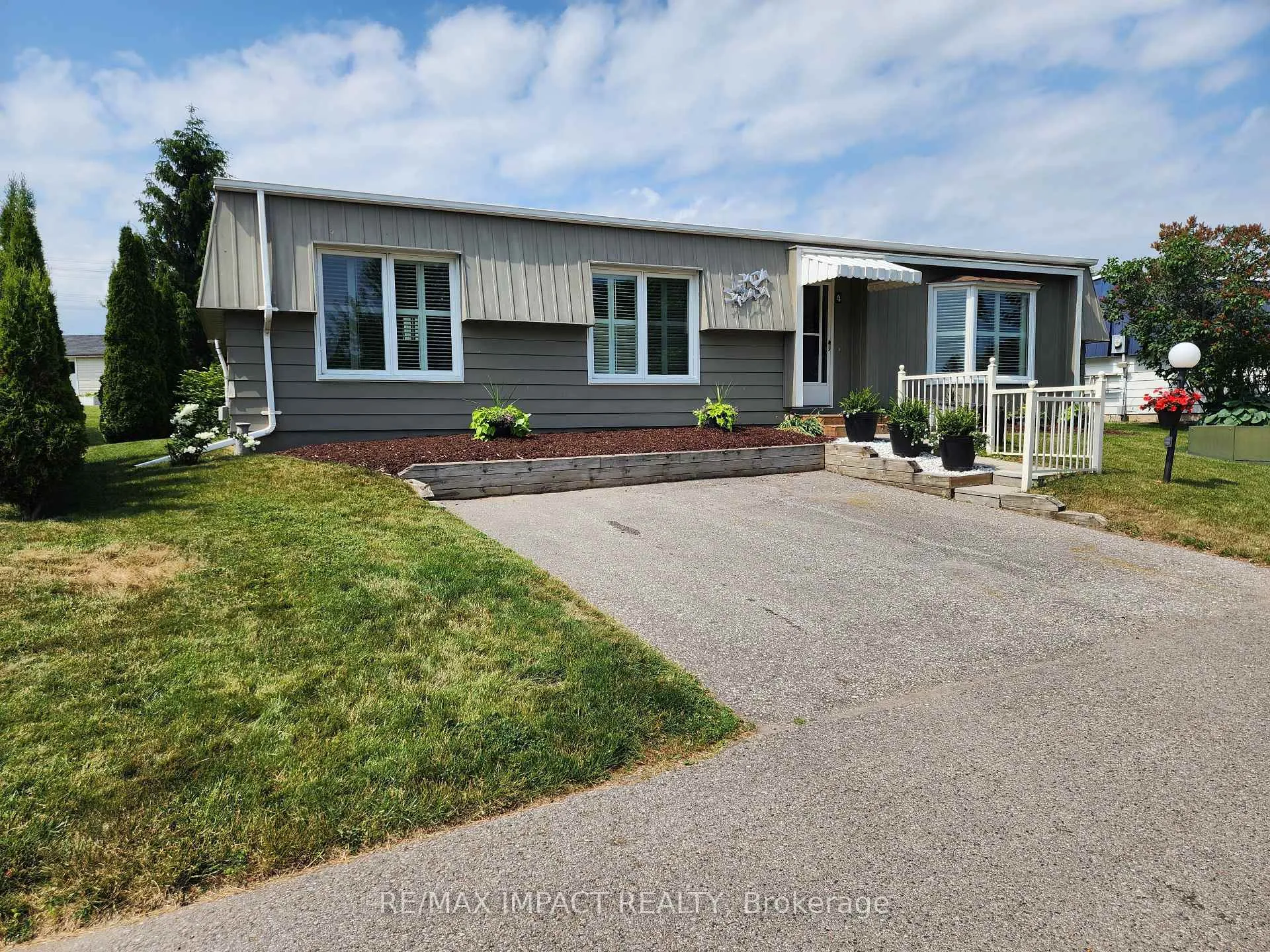 Photo 23 of 4 Champlain Court, Clarington, Newcastle — HOMEH